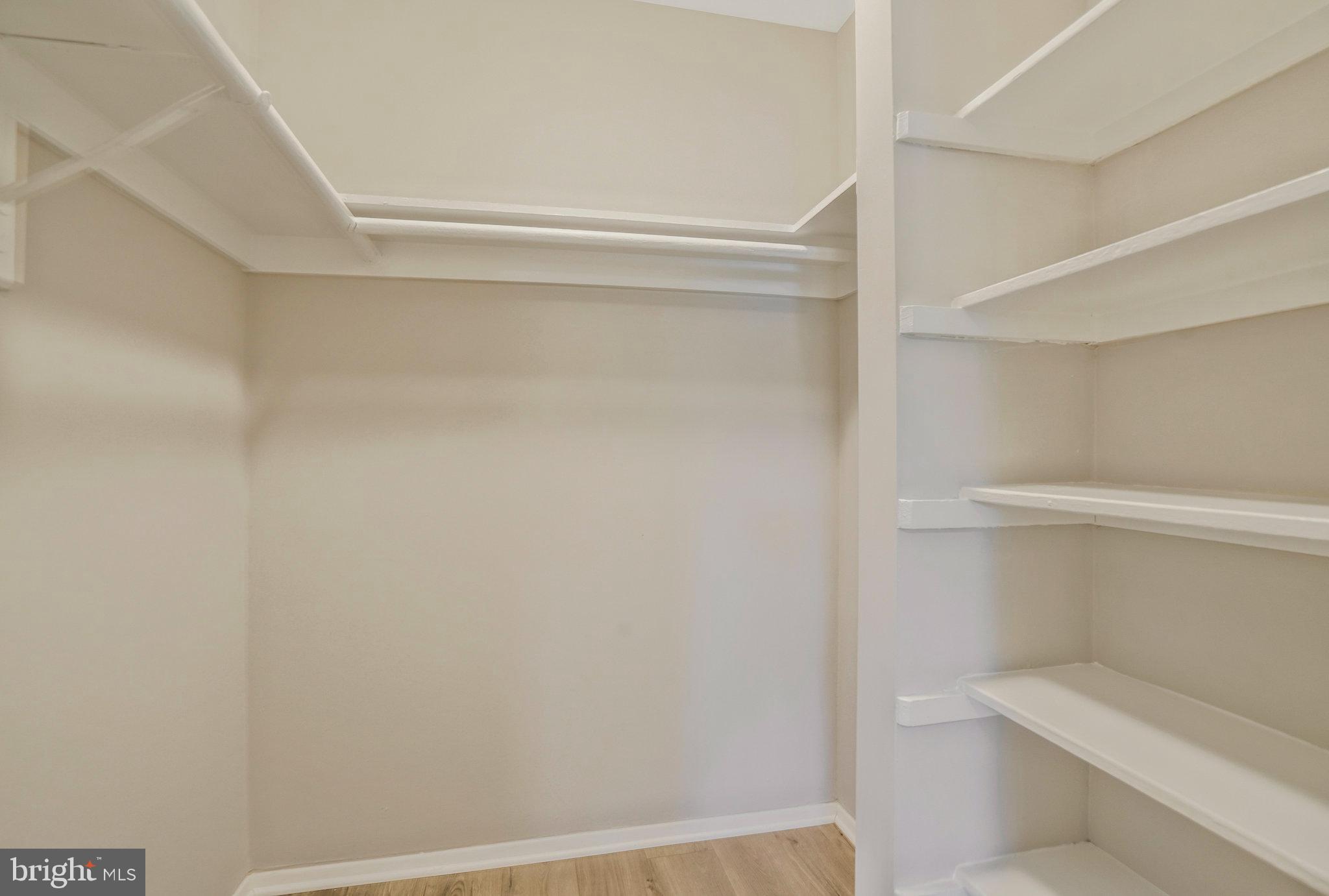 BOLLING BROOK - Residential