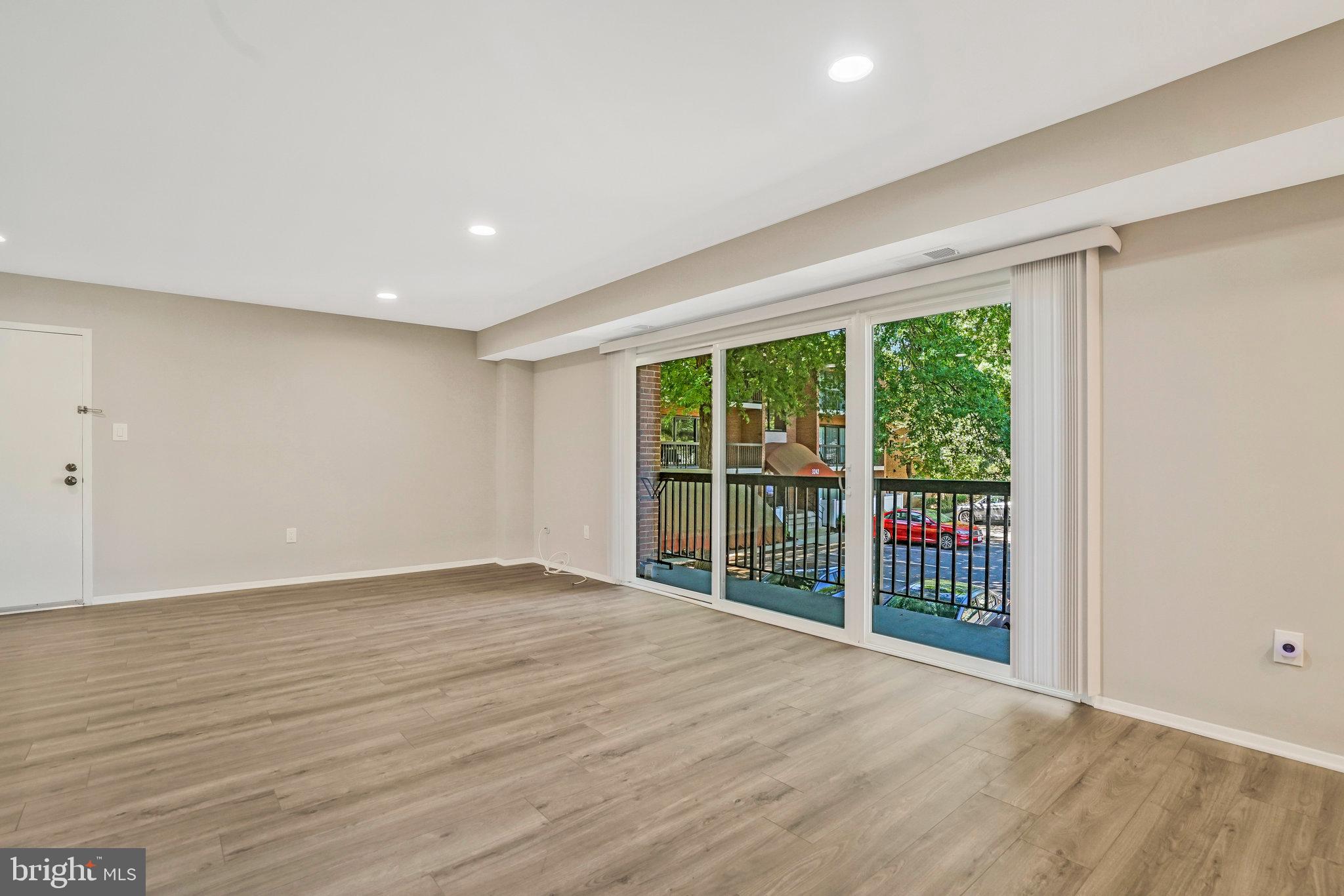 BOLLING BROOK - Residential