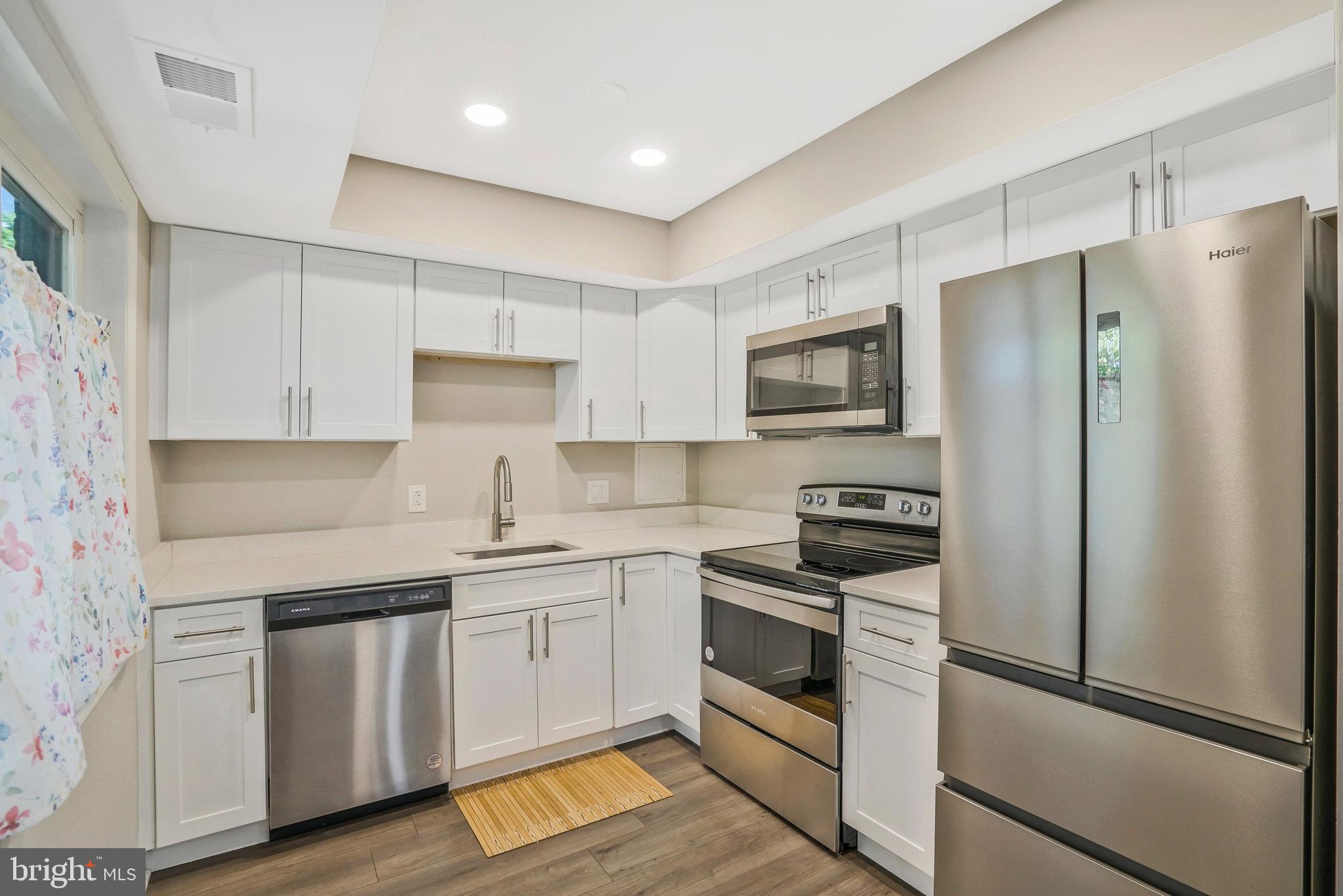 BOLLING BROOK - Residential