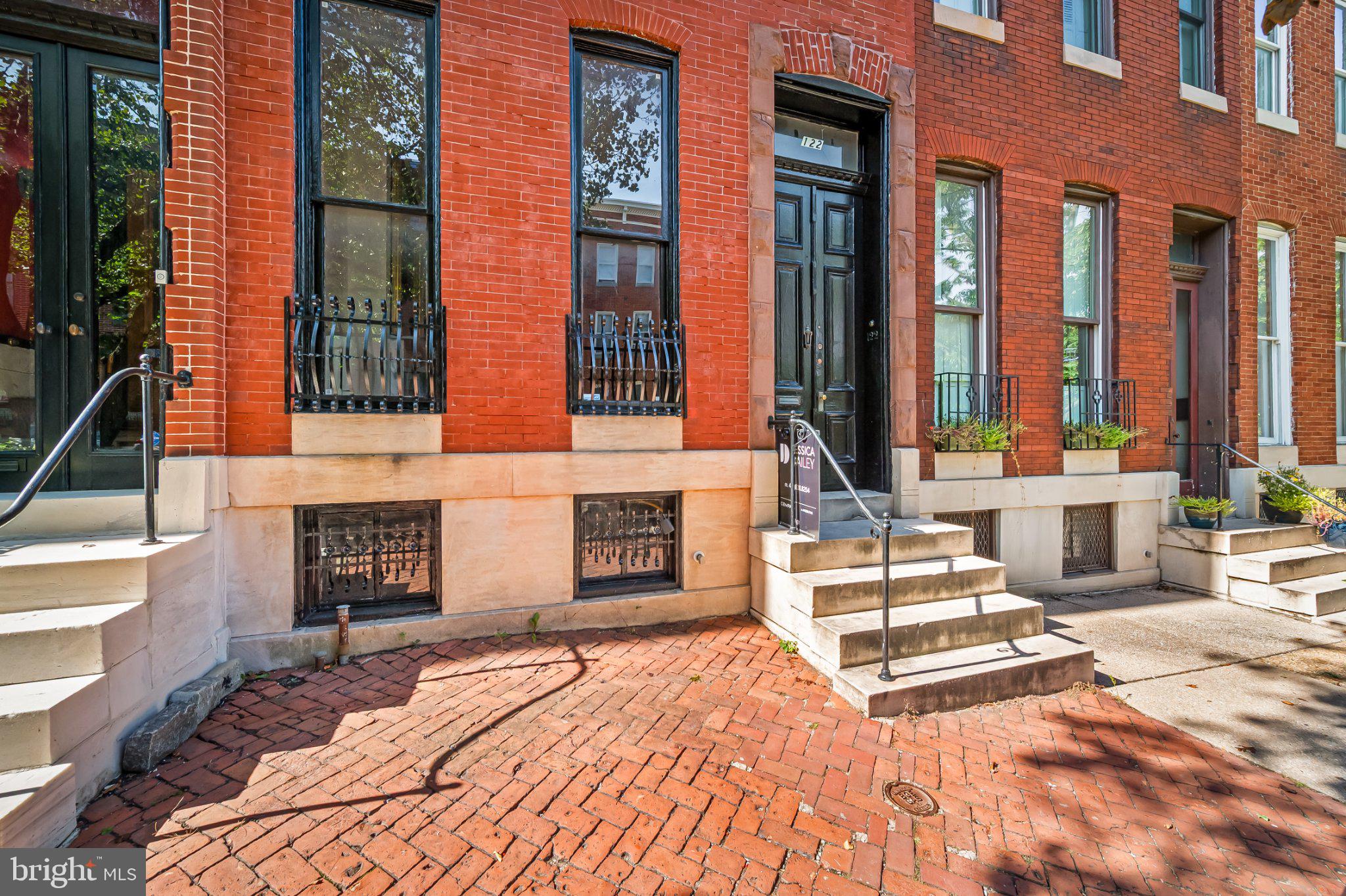 122 W LANVALE STREET