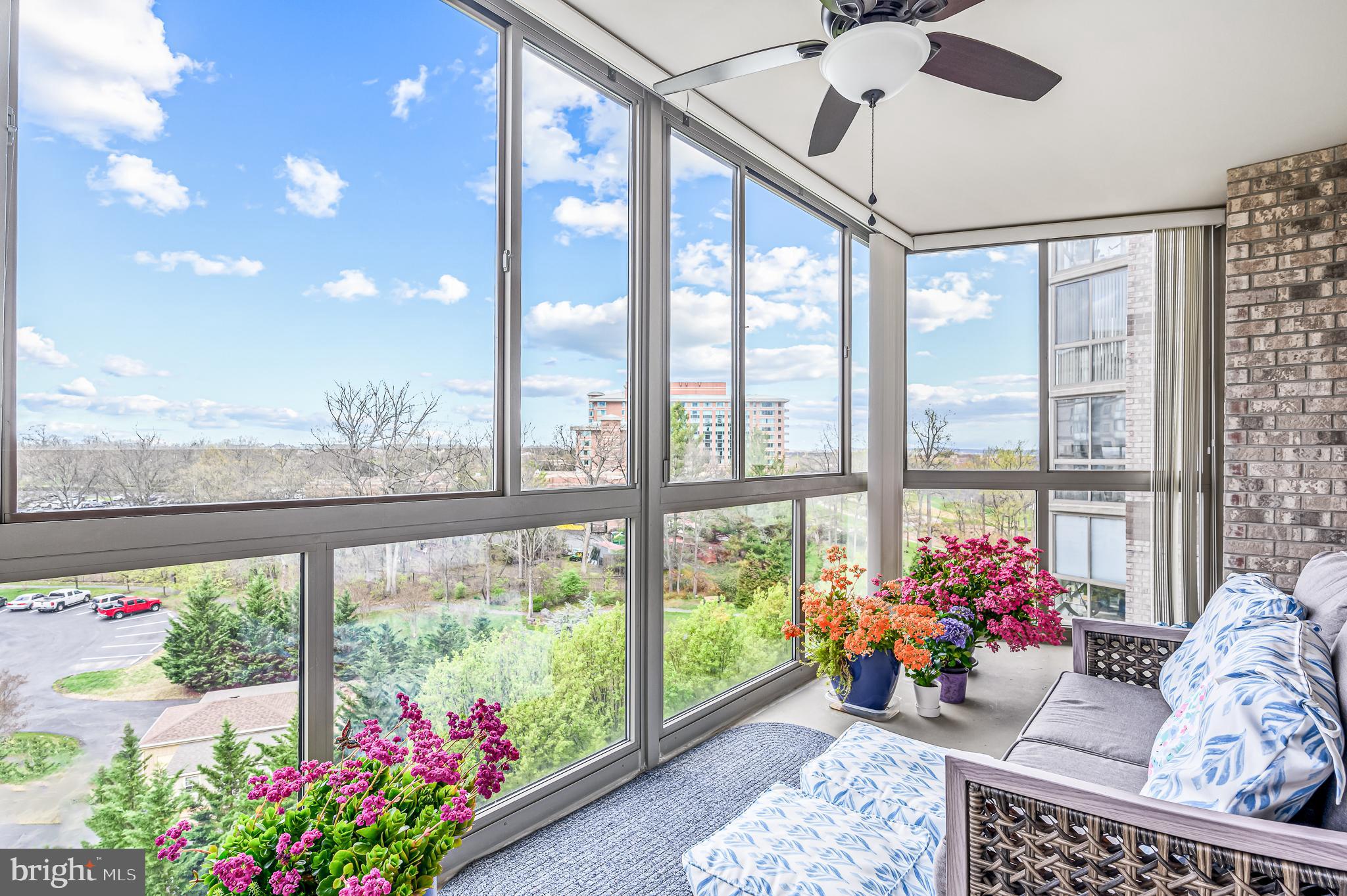 RIVERVIEW AT LANSDOWNE WOODS - Residential