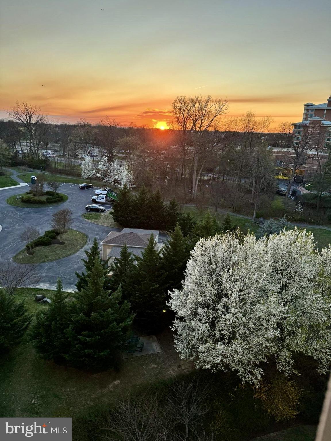 RIVERVIEW AT LANSDOWNE WOODS - Residential