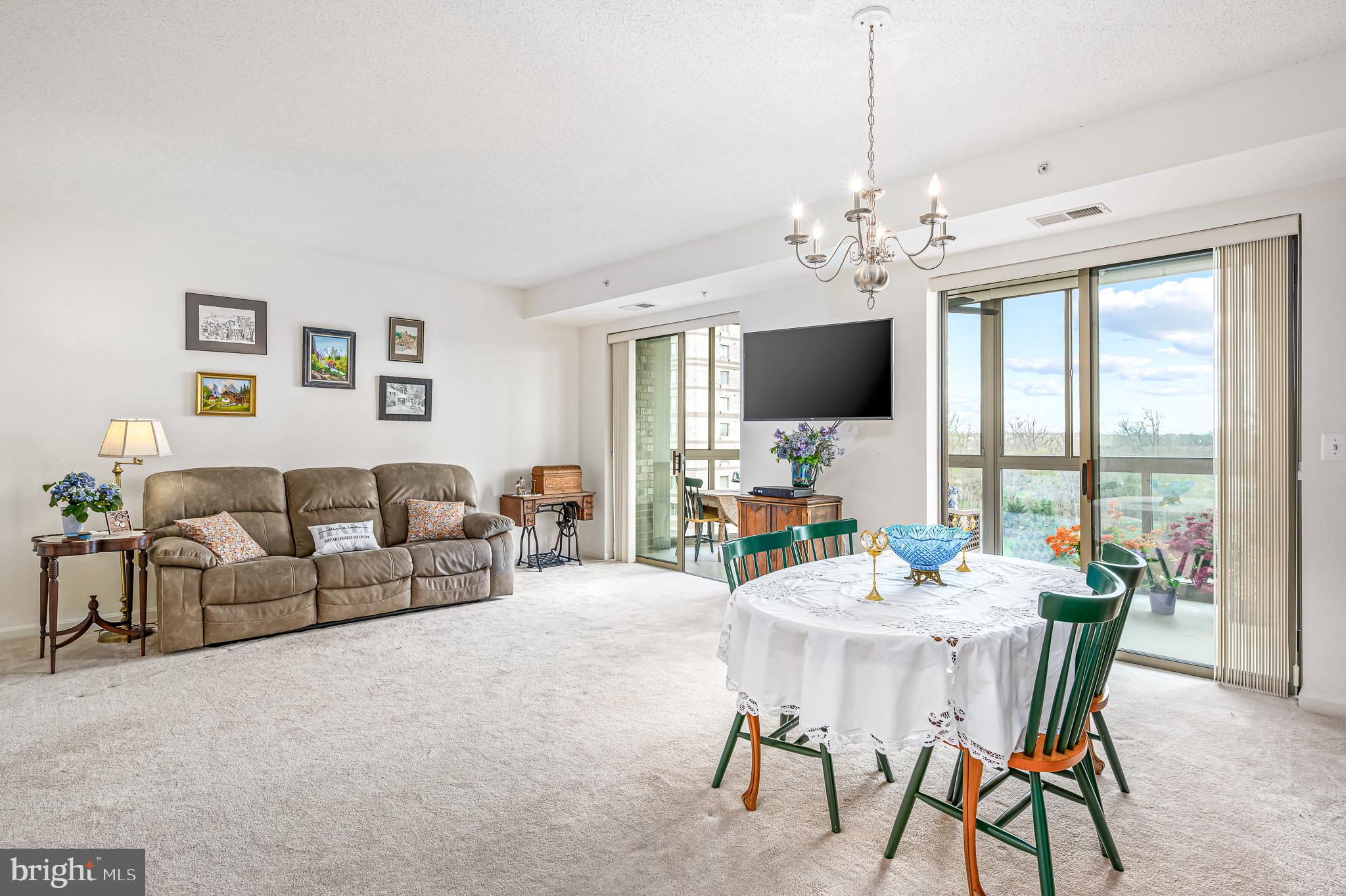 RIVERVIEW AT LANSDOWNE WOODS - Residential