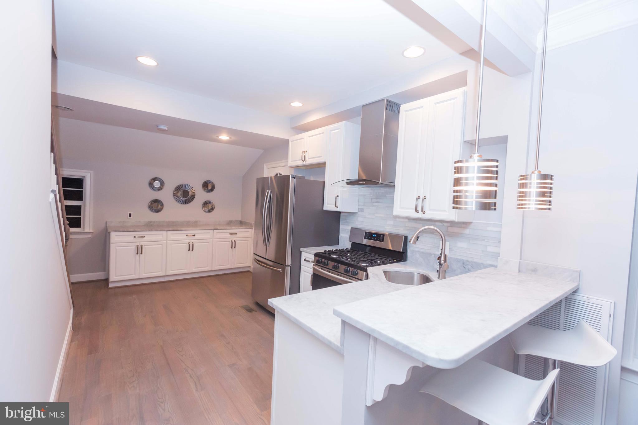 MT RAINIER- FUNKHOUSERS - Residential