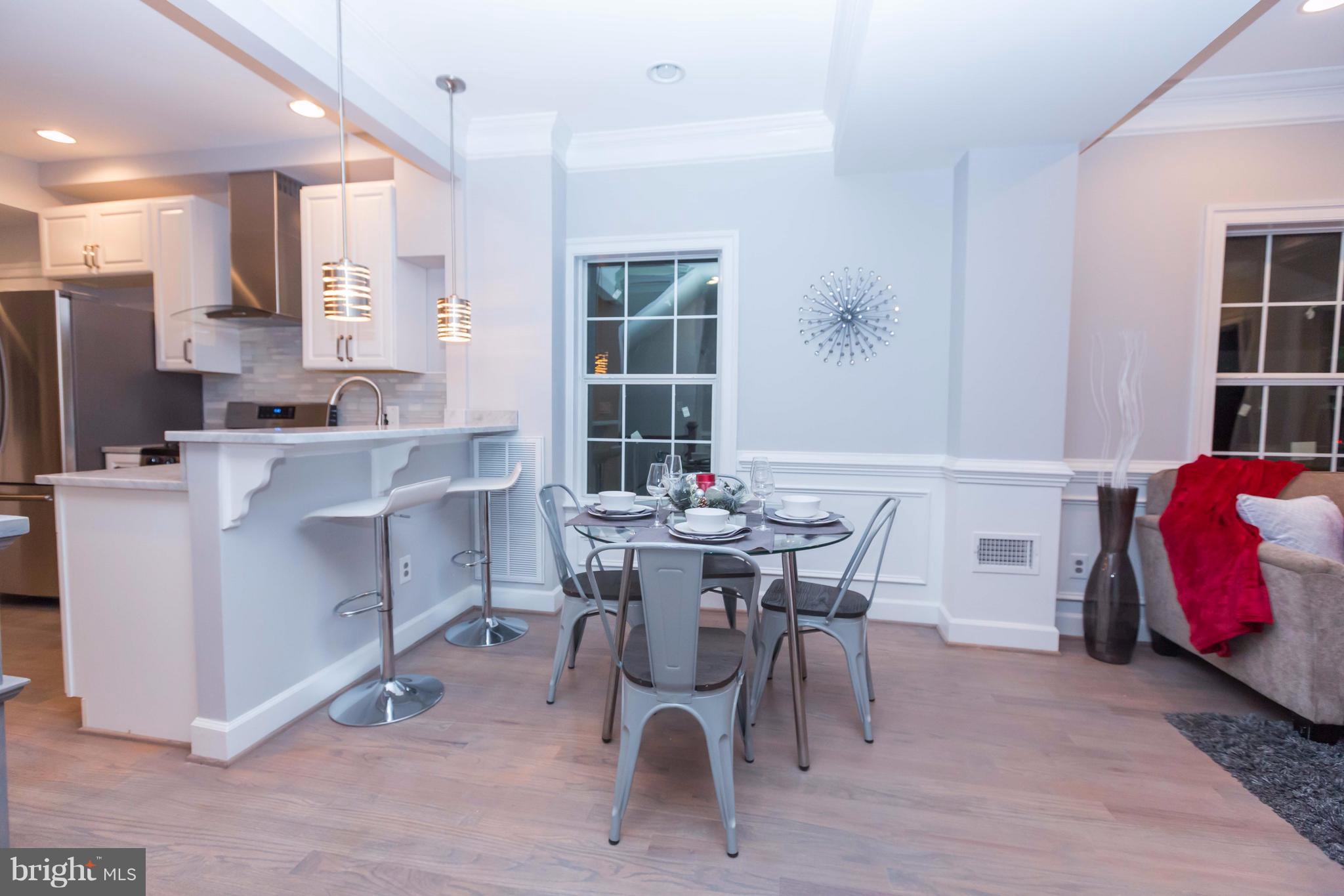 MT RAINIER- FUNKHOUSERS - Residential