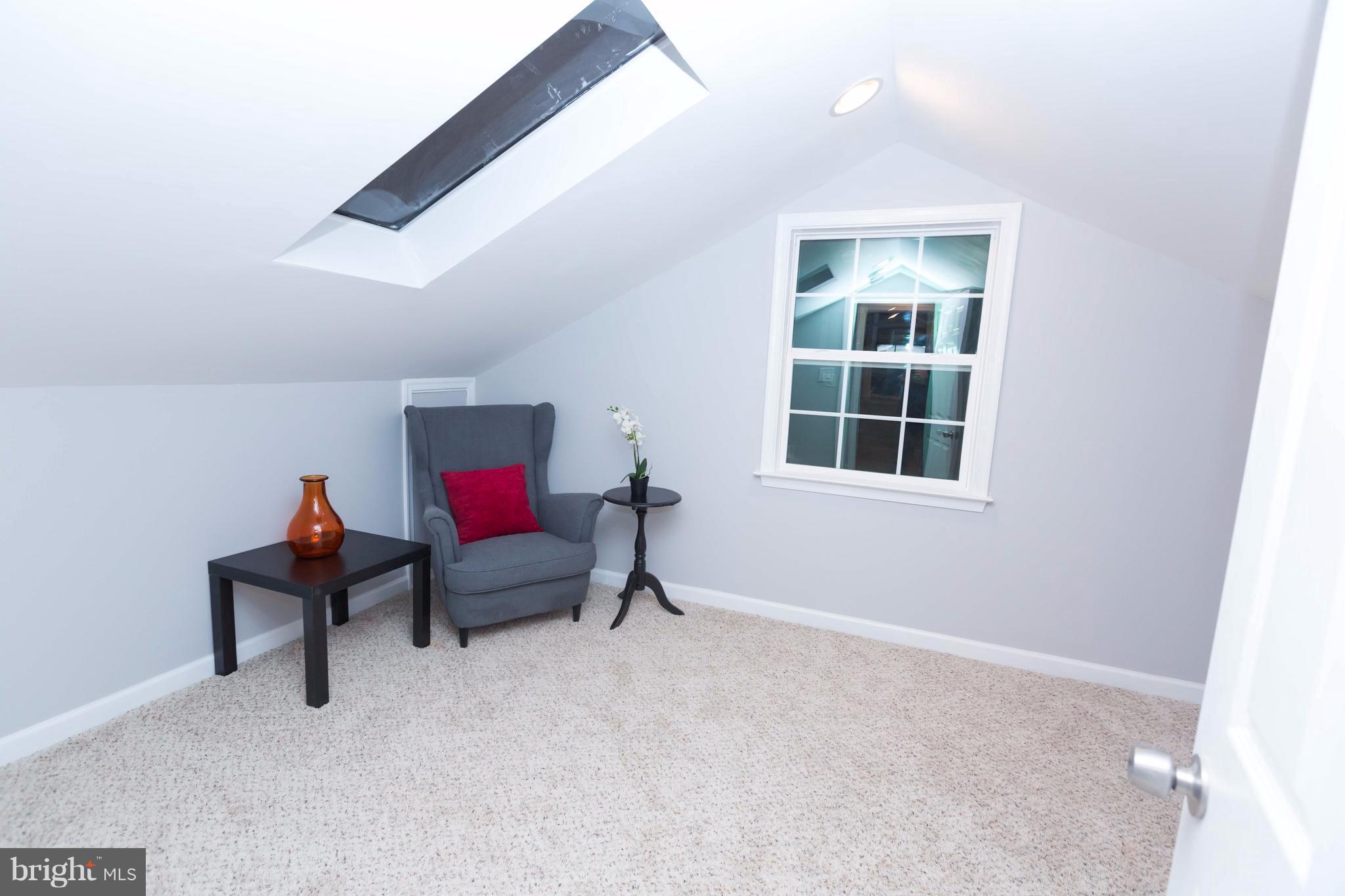 MT RAINIER- FUNKHOUSERS - Residential