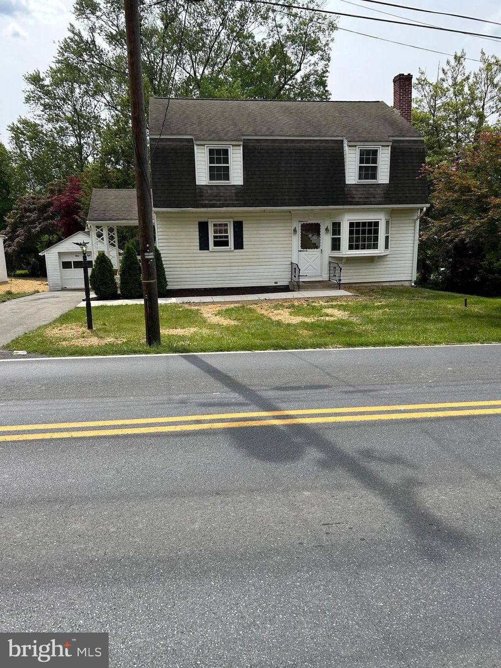 Photo of 38 N DONNERVILLE RD, MOUNTVILLE, PA 17554 (MLS # PALA2035100)