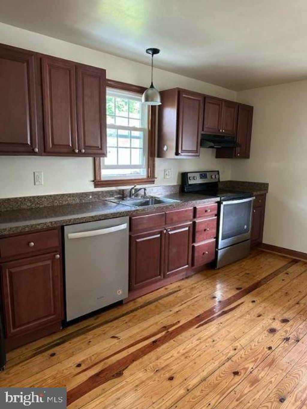 Photo of 38 N DONNERVILLE RD, MOUNTVILLE, PA 17554 (MLS # PALA2035100)