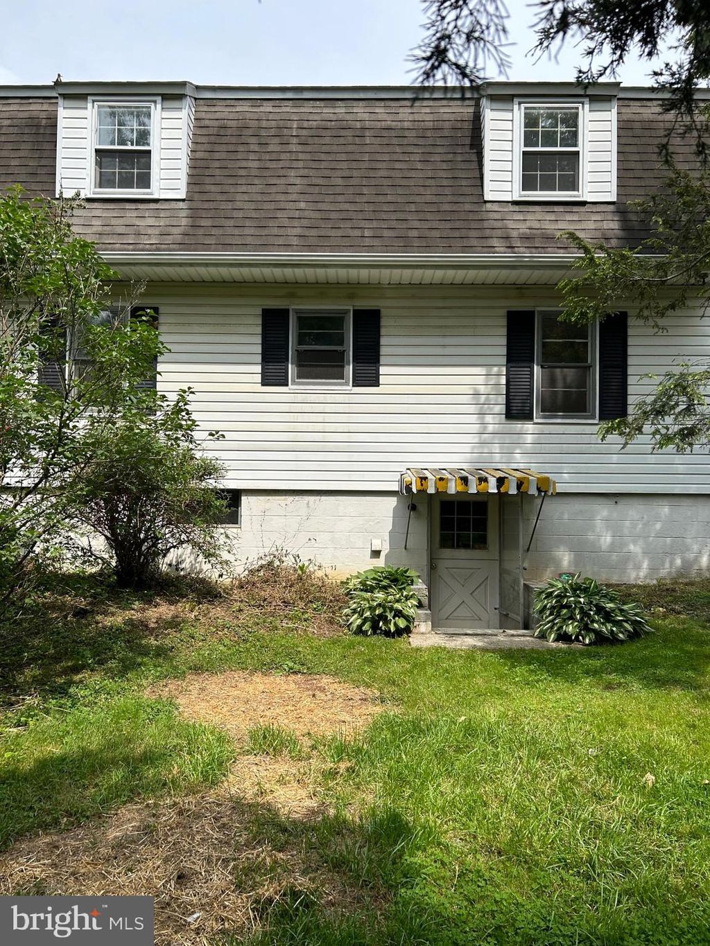 Photo of 38 N DONNERVILLE RD, MOUNTVILLE, PA 17554 (MLS # PALA2035100)