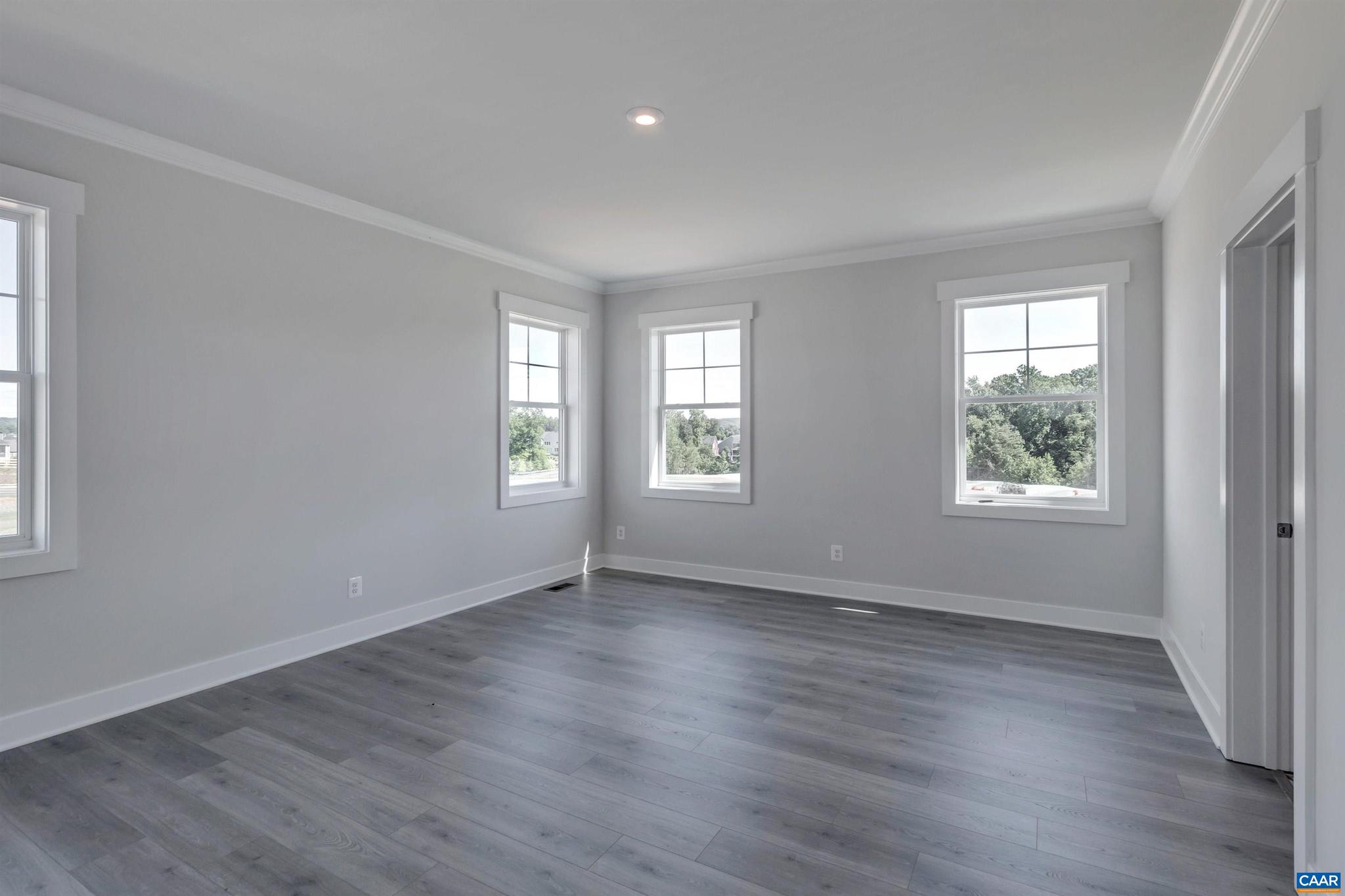 SPRING CREEK - Residential