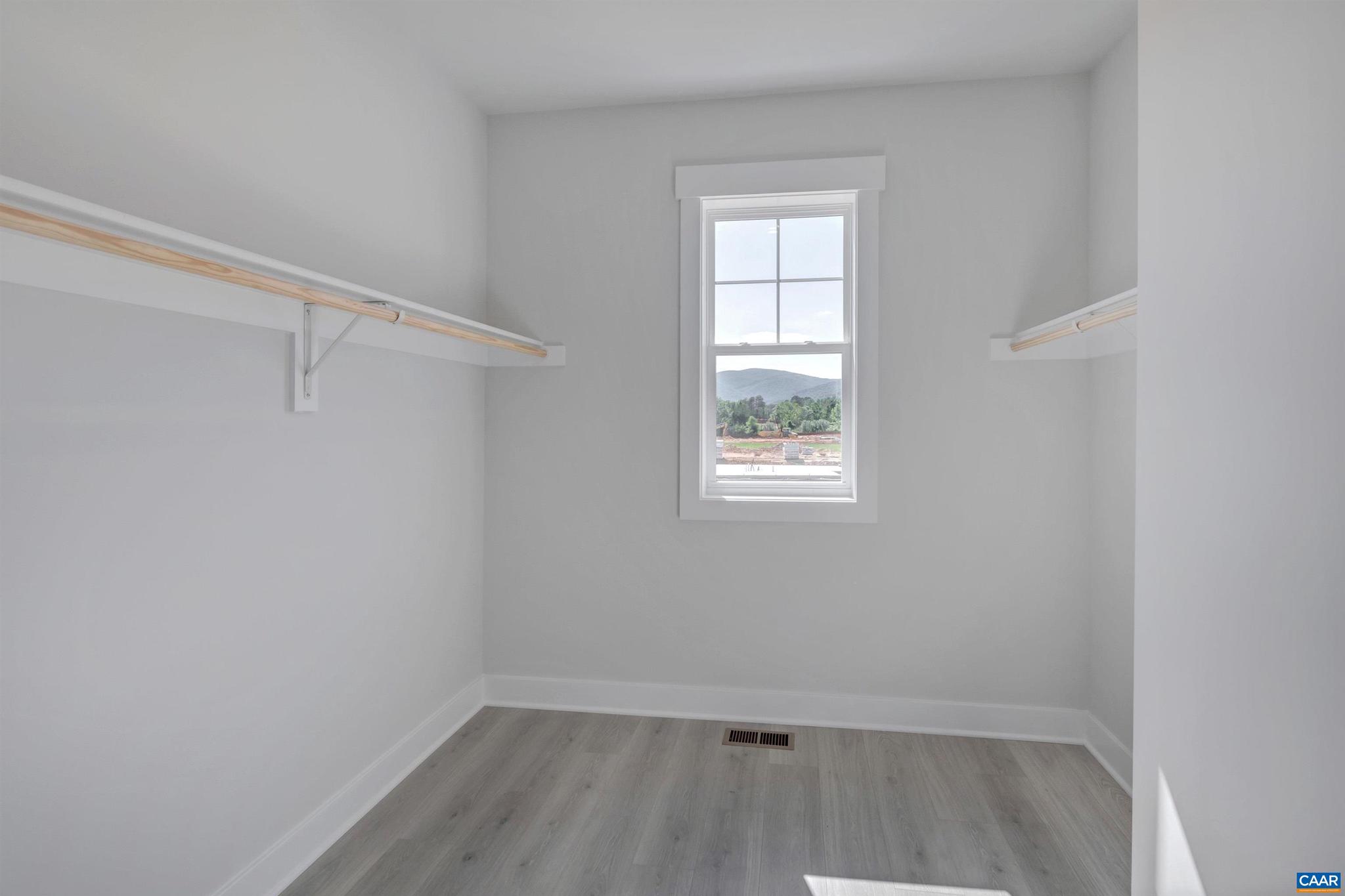 SPRING CREEK - Residential