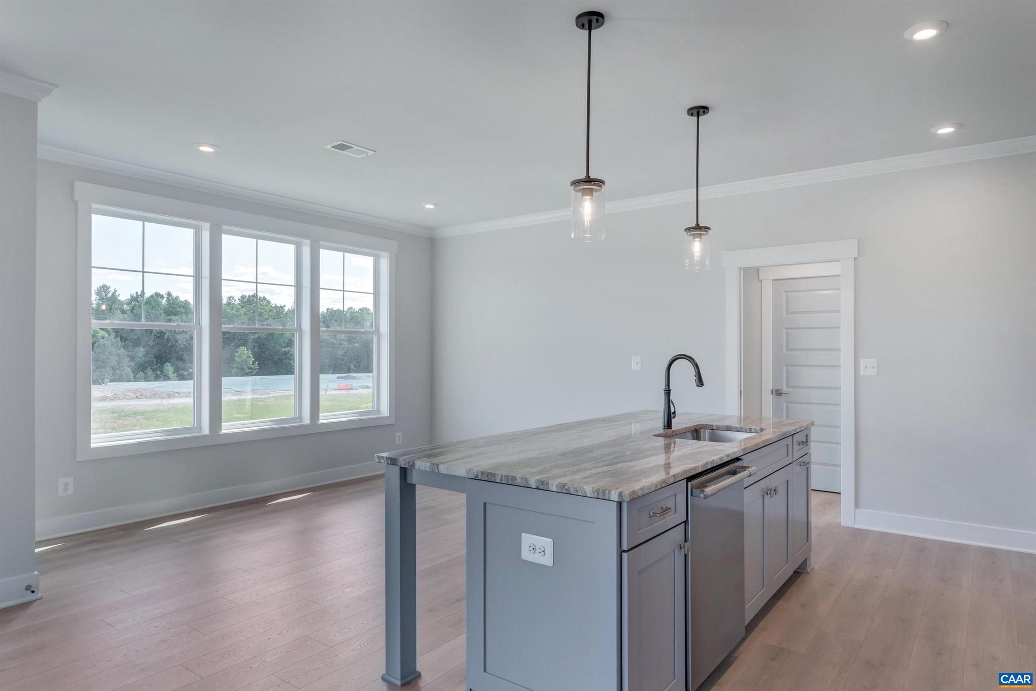 SPRING CREEK - Residential