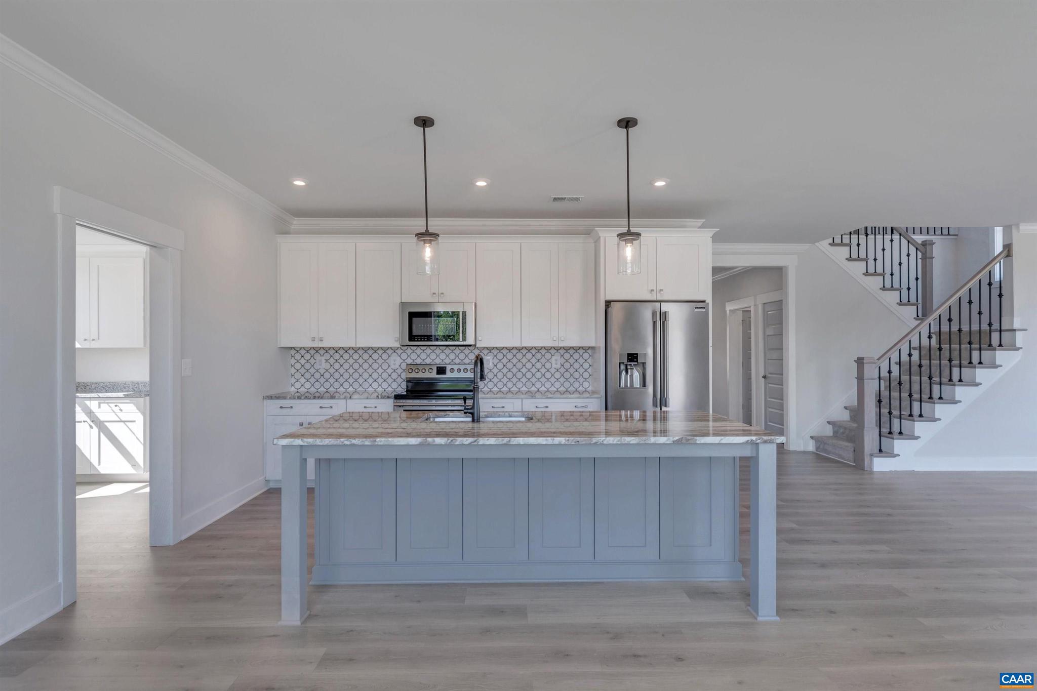 SPRING CREEK - Residential