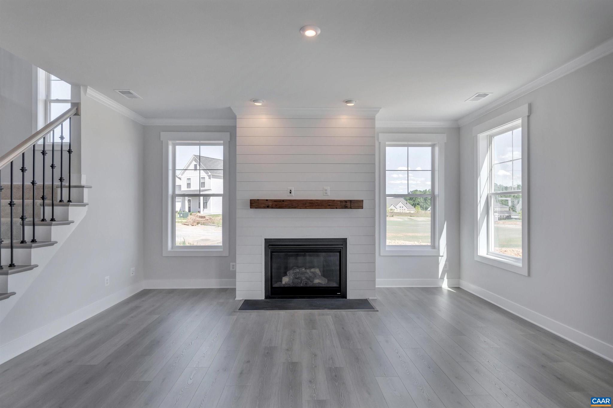 SPRING CREEK - Residential