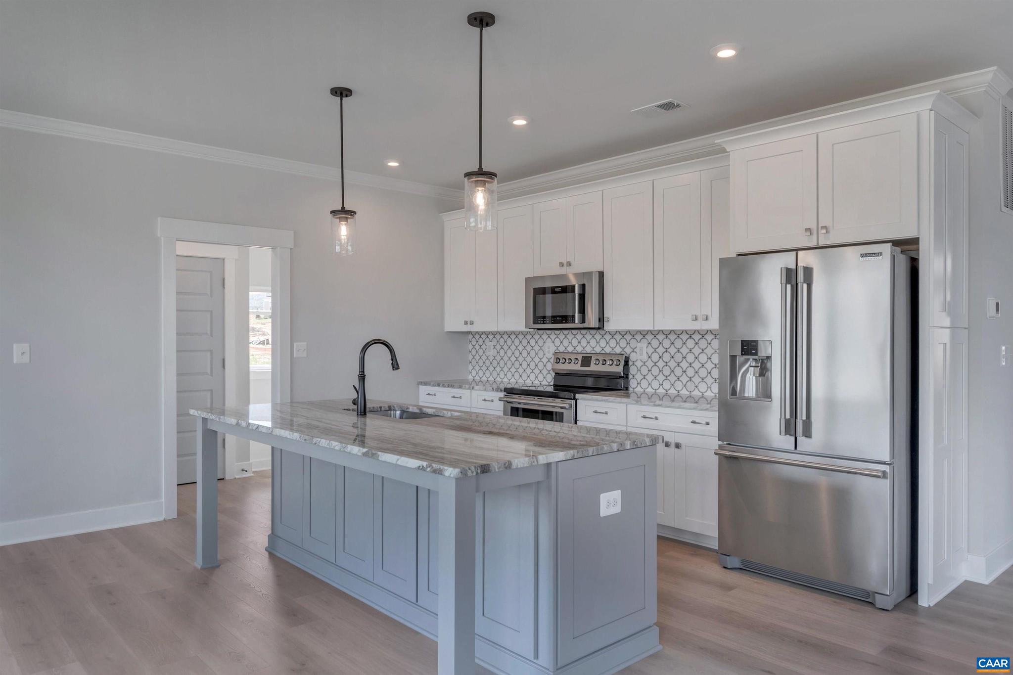 SPRING CREEK - Residential