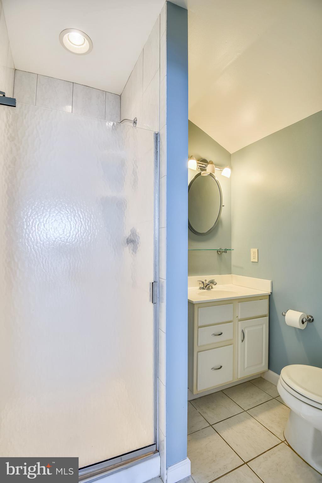 VILLAGE OF CHESAPEAKE HARBOUR - Residential Lease