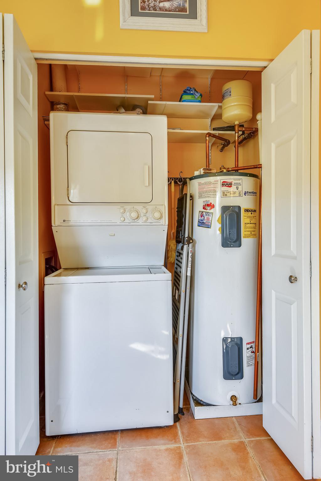 VILLAGE OF CHESAPEAKE HARBOUR - Residential Lease