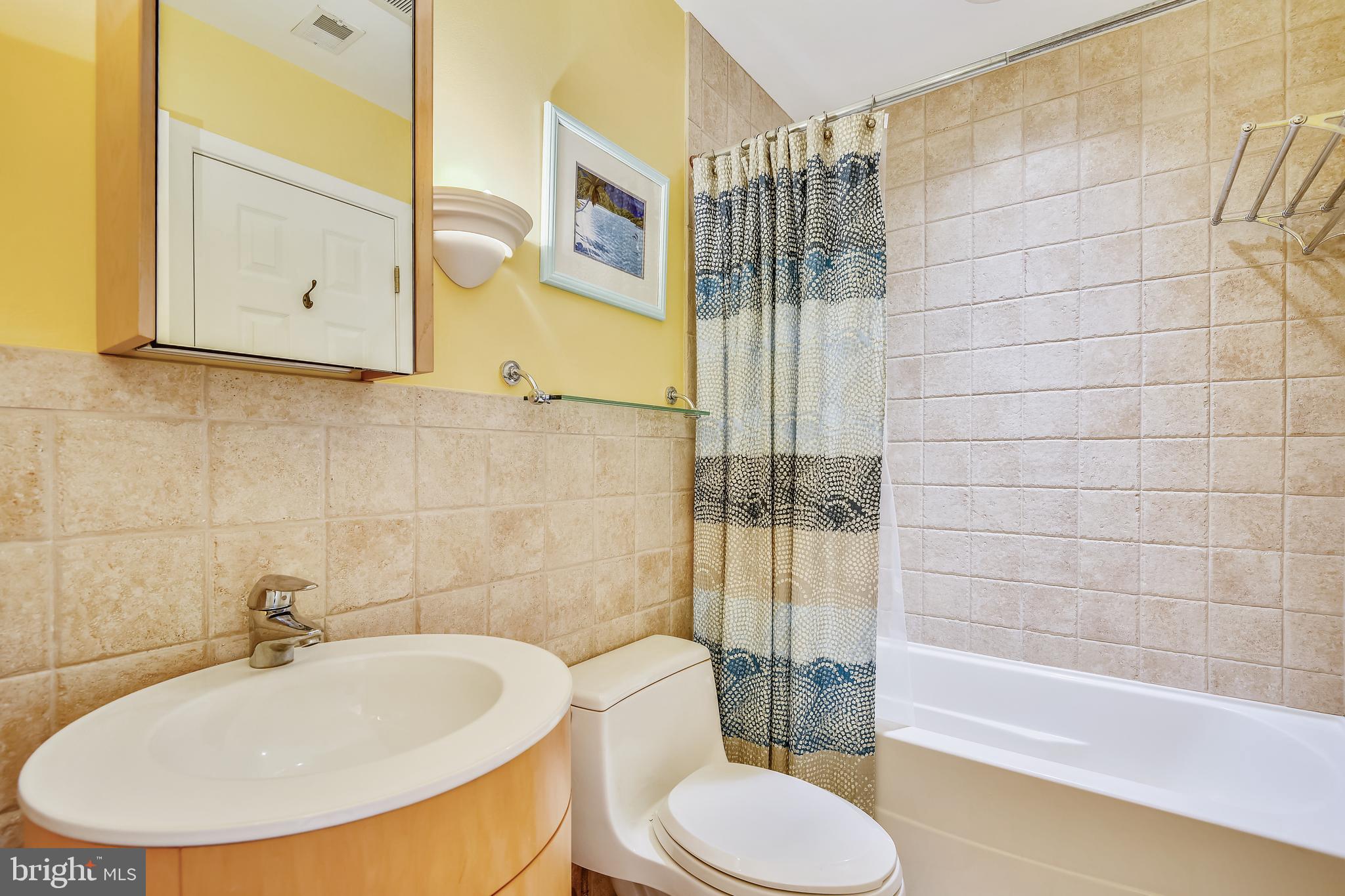 VILLAGE OF CHESAPEAKE HARBOUR - Residential Lease