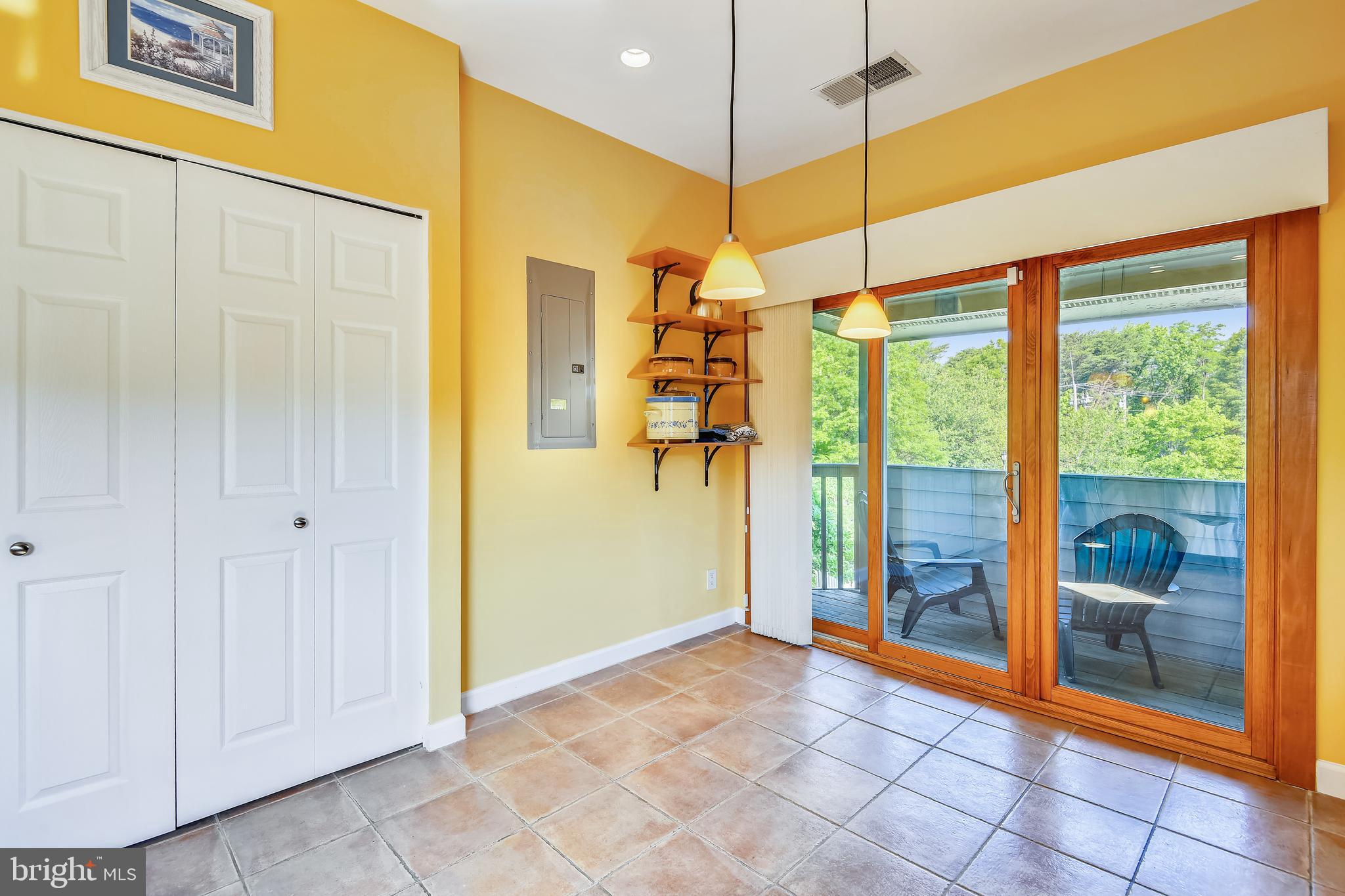 VILLAGE OF CHESAPEAKE HARBOUR - Residential Lease