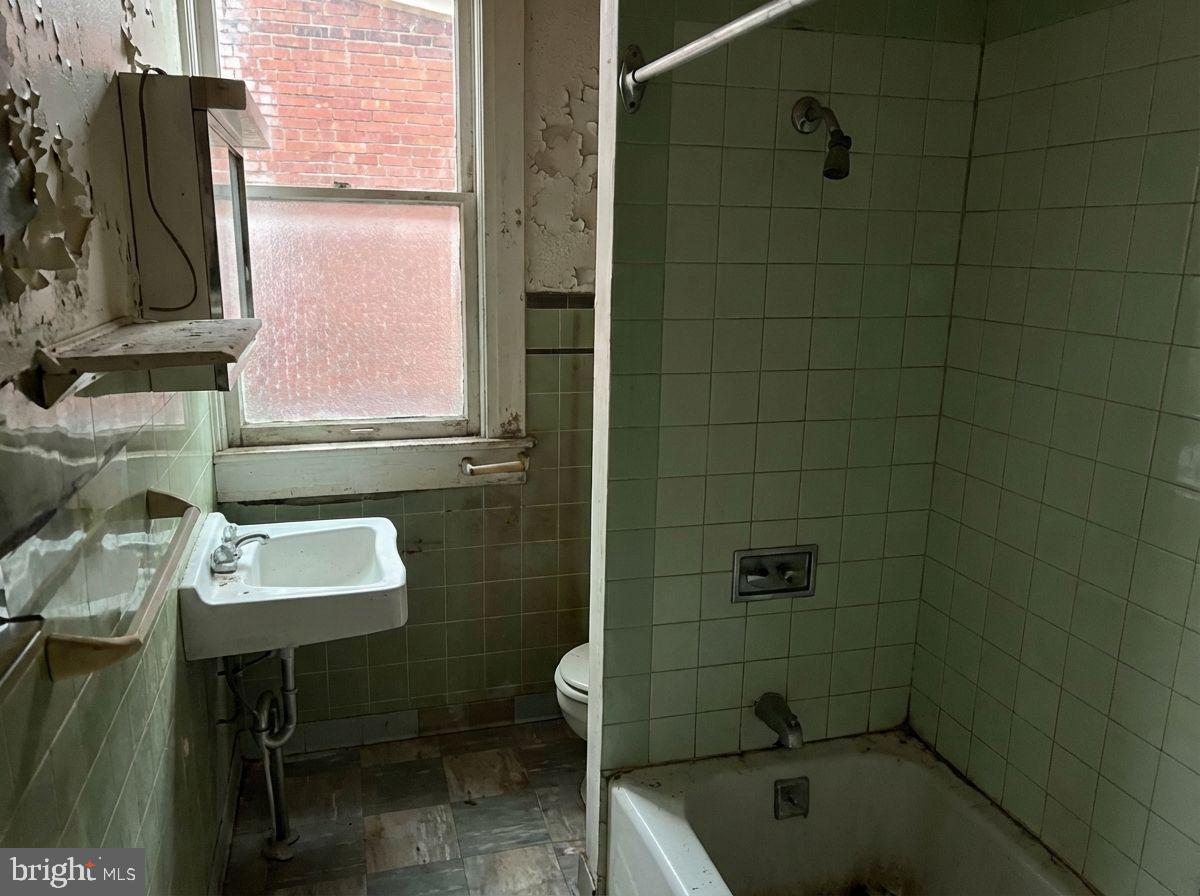 DECATUR HEIGHTS - Residential