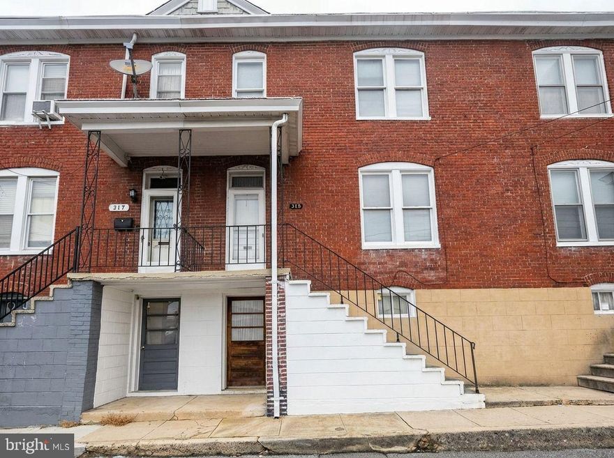 3 Level Rowhome Offering Incredible Potential for Investors or Savvy Buyers Ready to Bring their Vision to Life. In Need of a Full Renovation, this Spacious Property features Generous Living Areas and Well-Sized Bedrooms Across Three Levels. A Fantastic Opportunity to Customize Every Detail and Create Your Dream Home or Maximize Rental Value. Priced to Sell and Ready for its Next Chapter.  Don’t Miss the Chance to Unlock the Possibilities this Property Has To Offer! Sold As-Is.