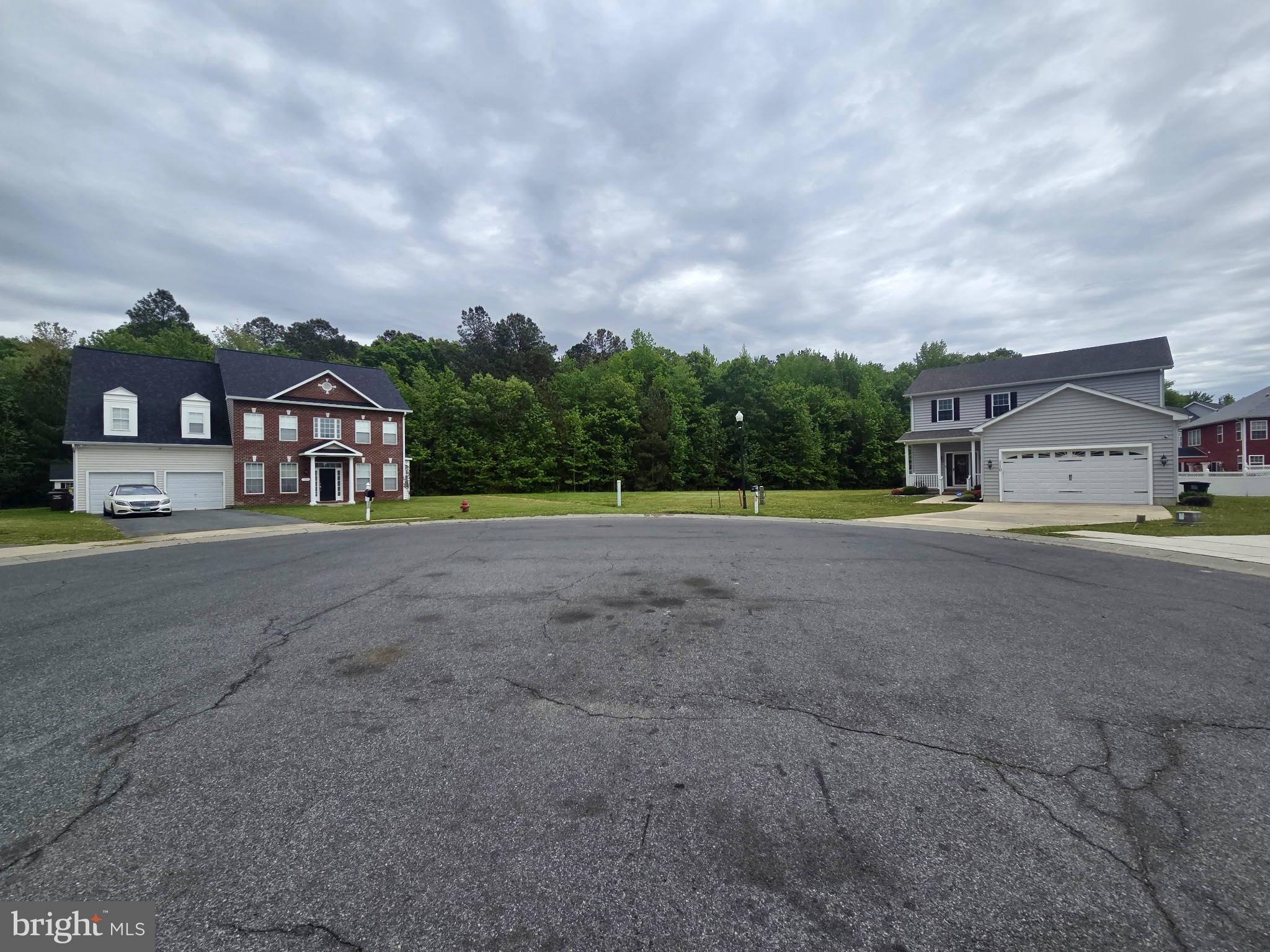 CATTAIL CROSSING - Land