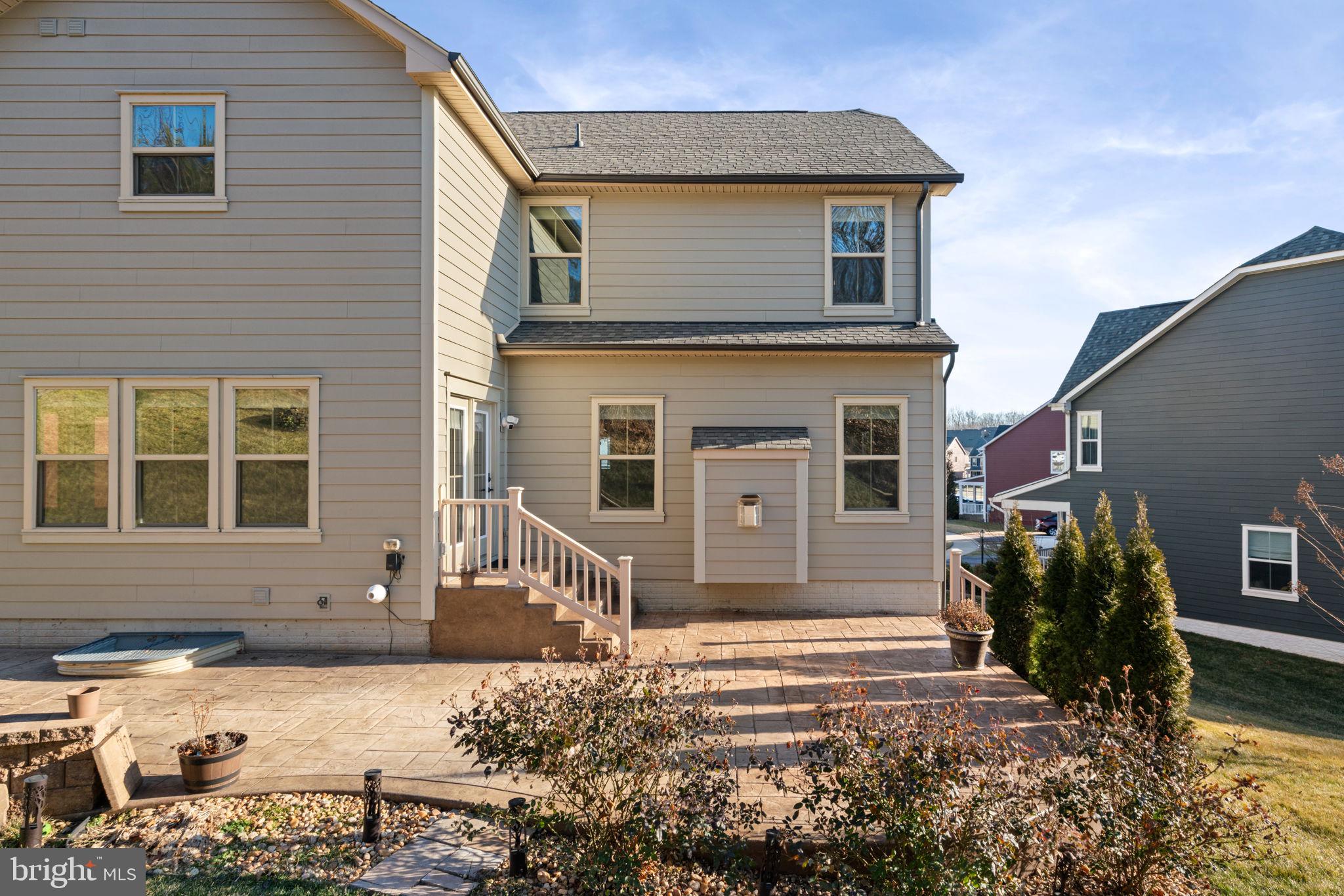 POTOMAC SHORES - Residential