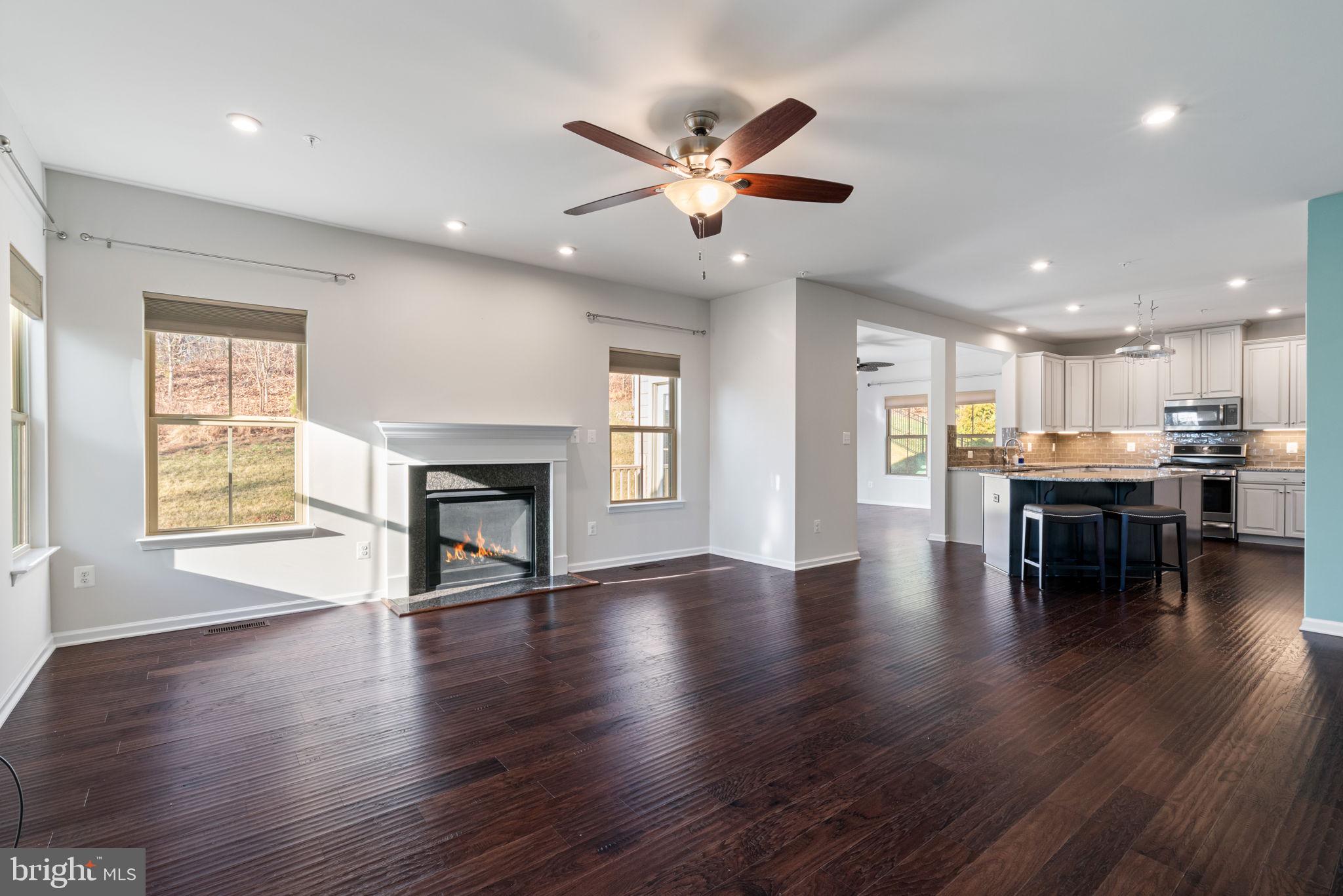 POTOMAC SHORES - Residential