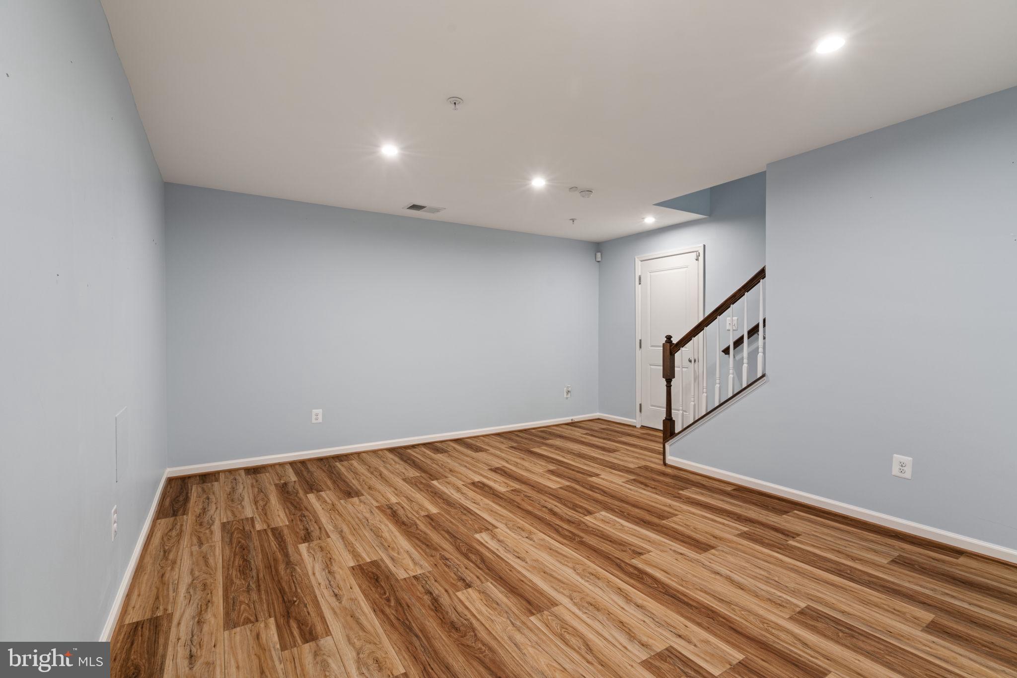 POTOMAC SHORES - Residential