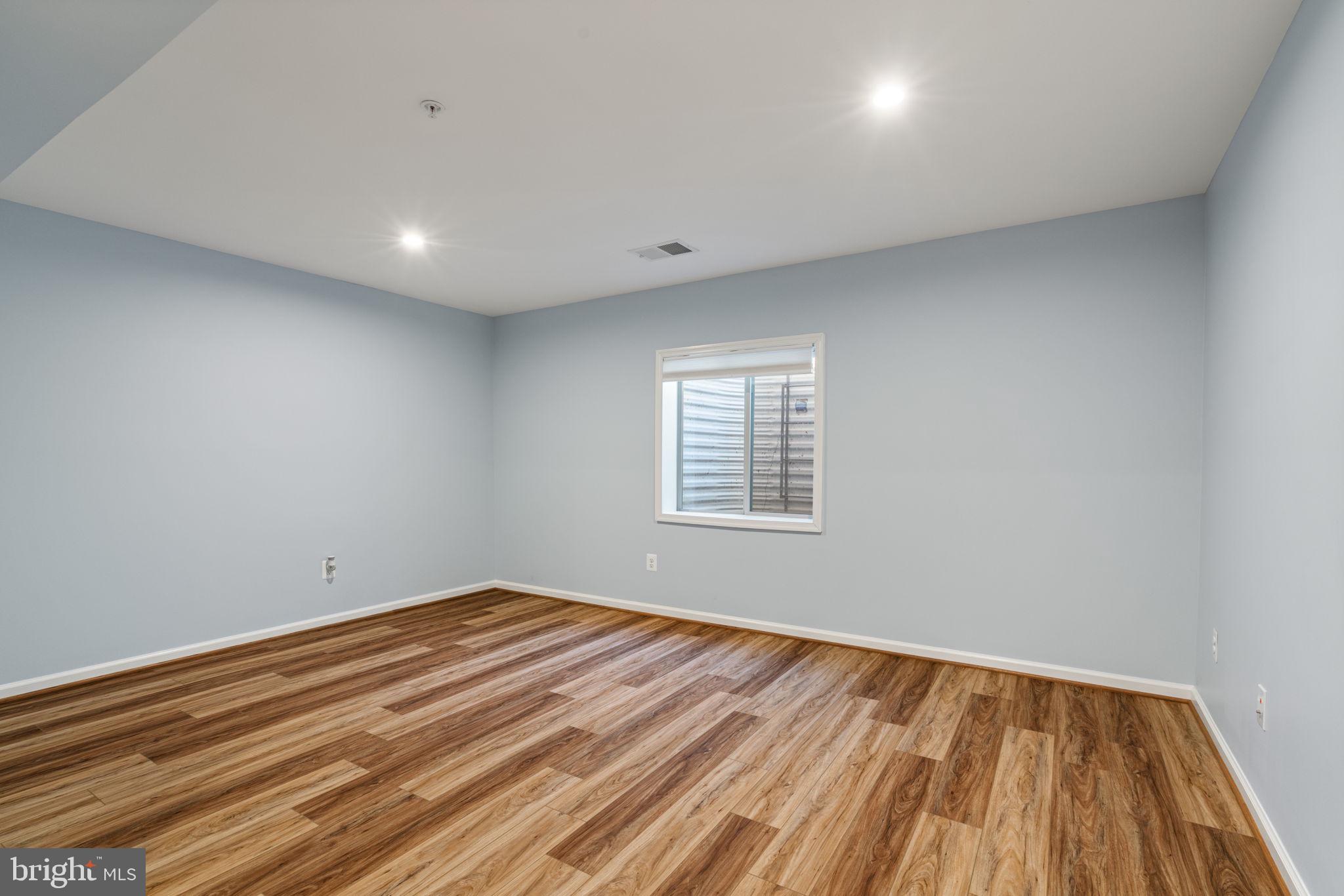 POTOMAC SHORES - Residential