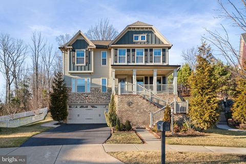 2044 SCARLET PINE ROAD DUMFRIES VA 22026