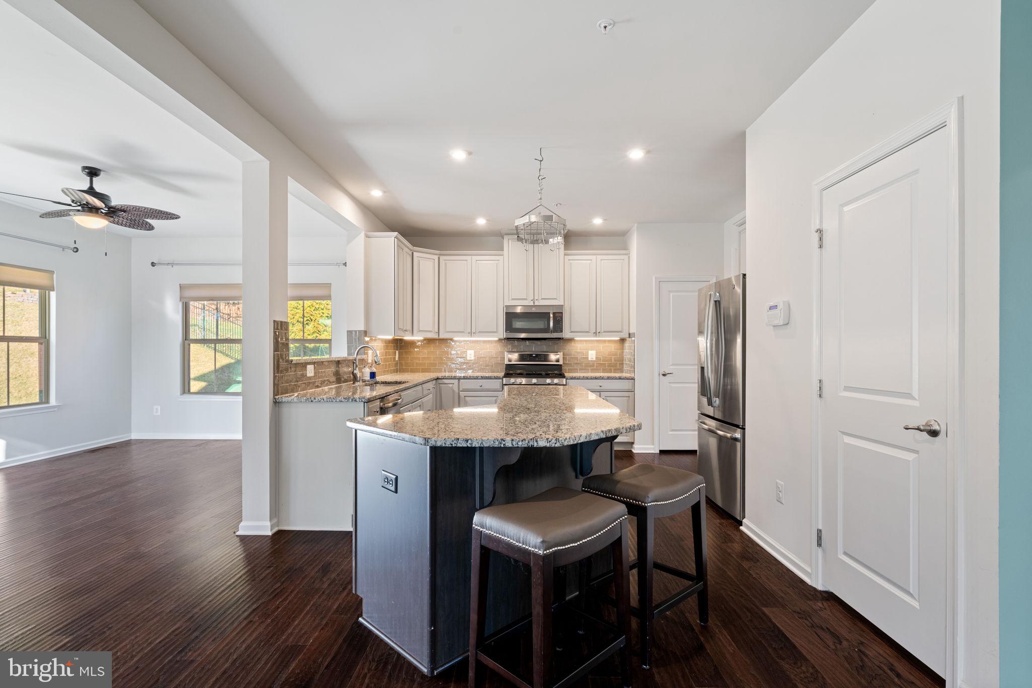 POTOMAC SHORES - Residential