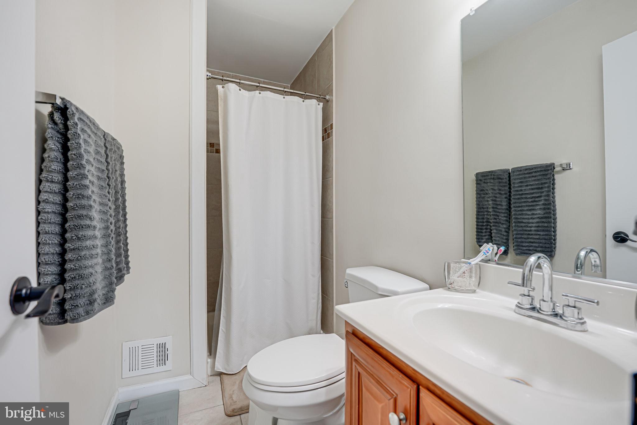 COLONY PARK - Residential