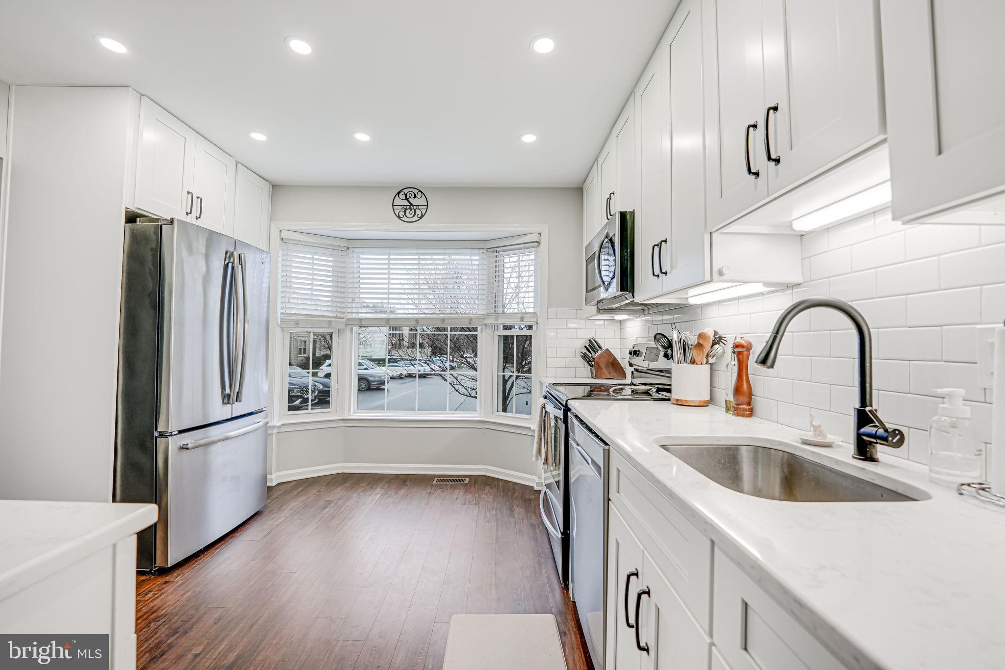 COLONY PARK - Residential