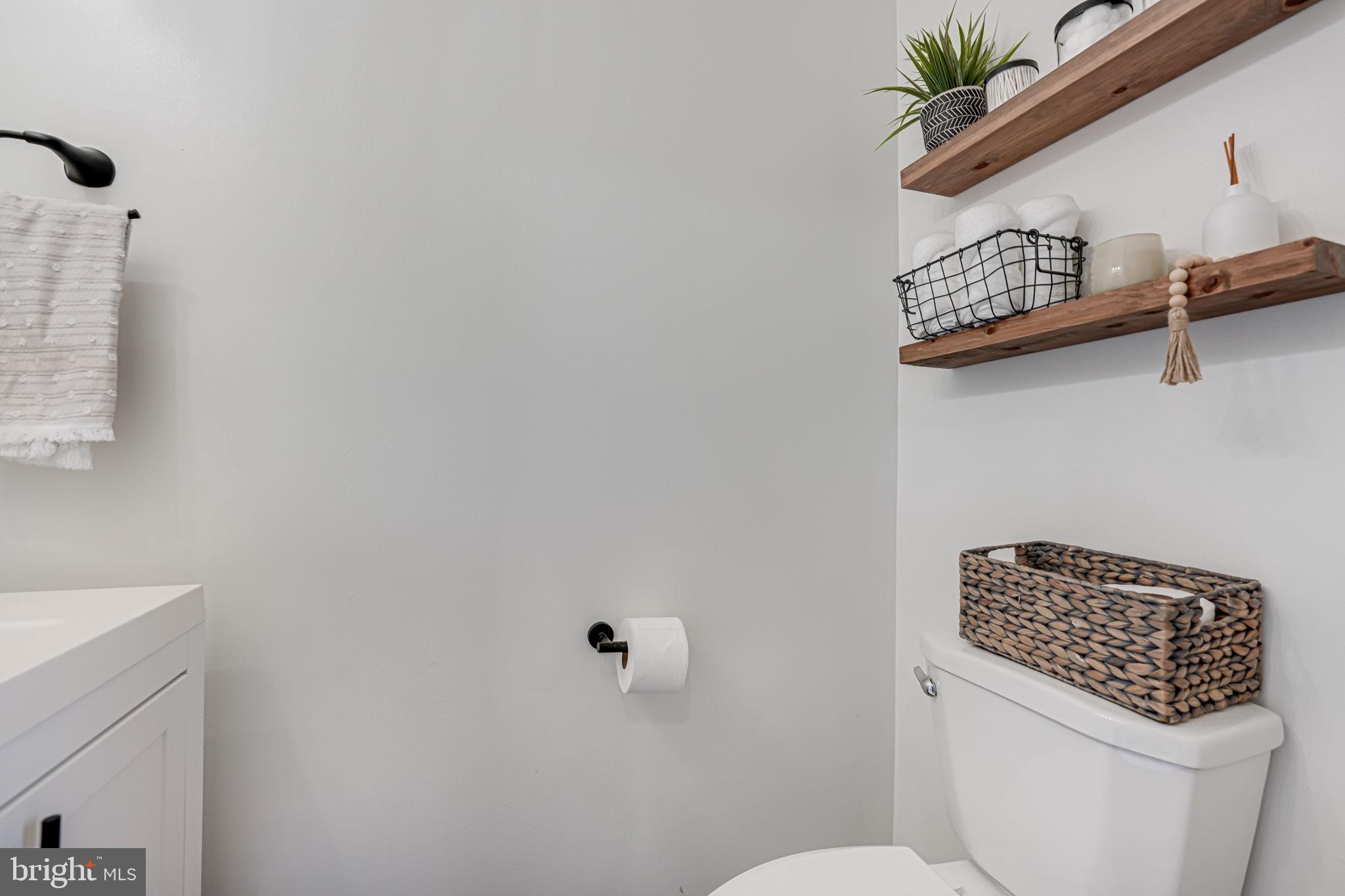 COLONY PARK - Residential