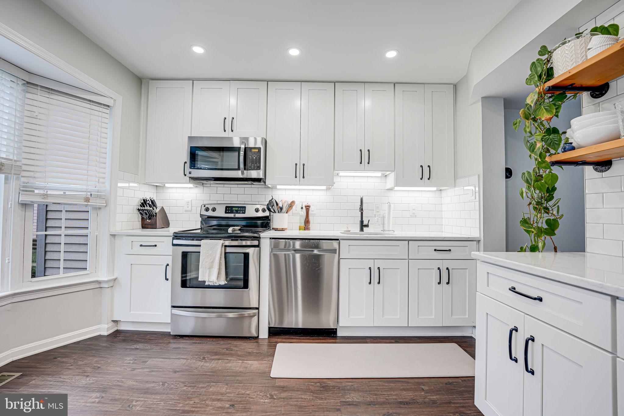 COLONY PARK - Residential