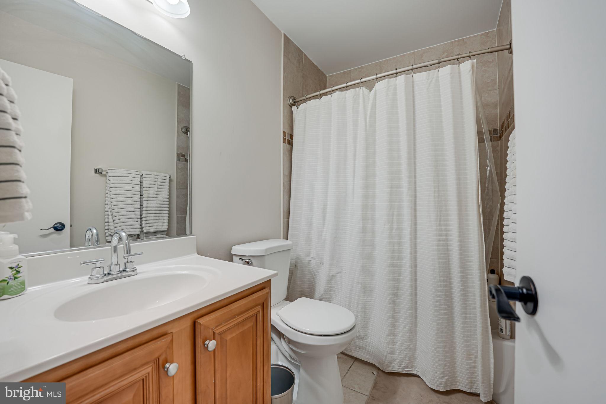 COLONY PARK - Residential