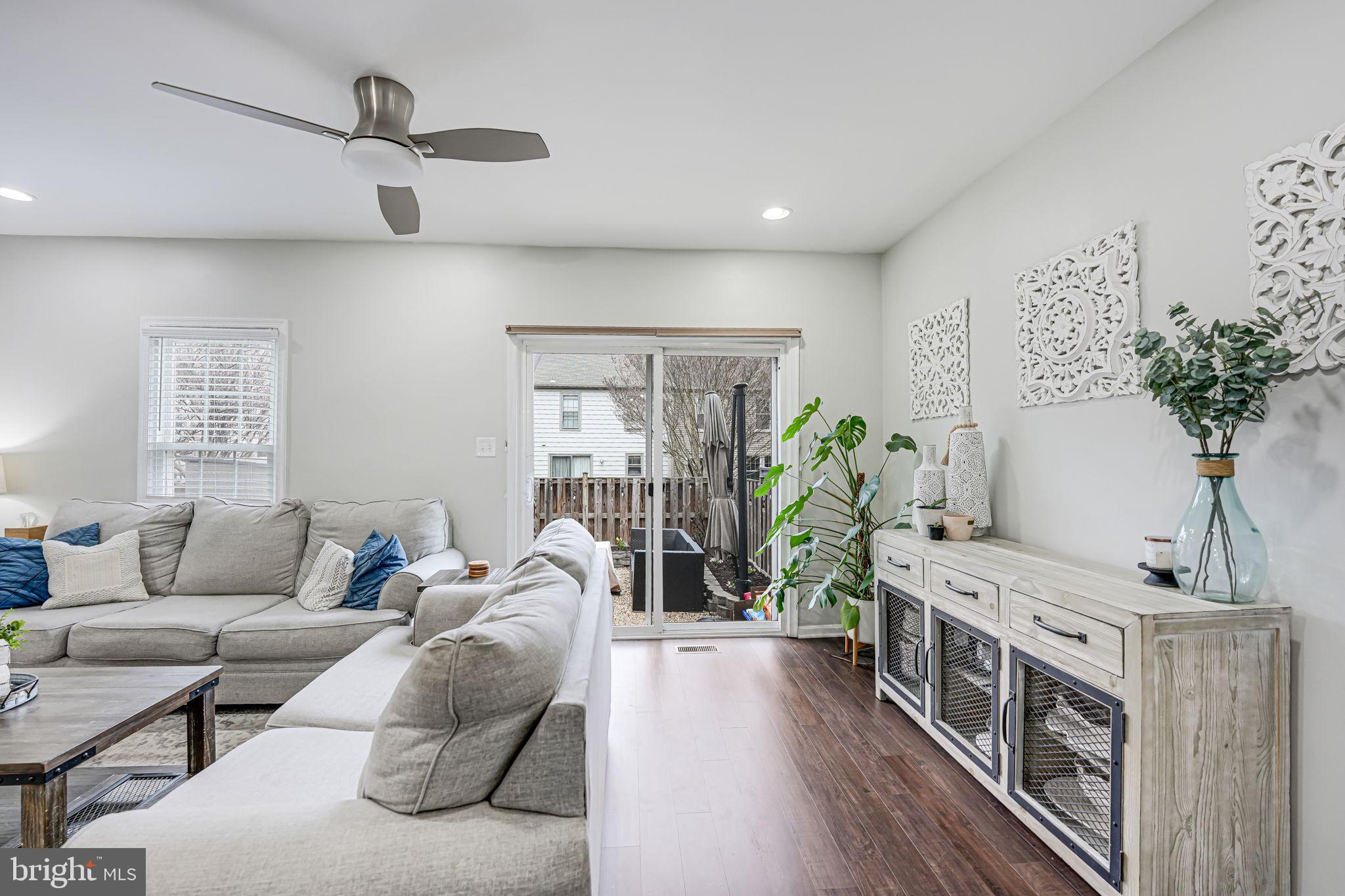 COLONY PARK - Residential