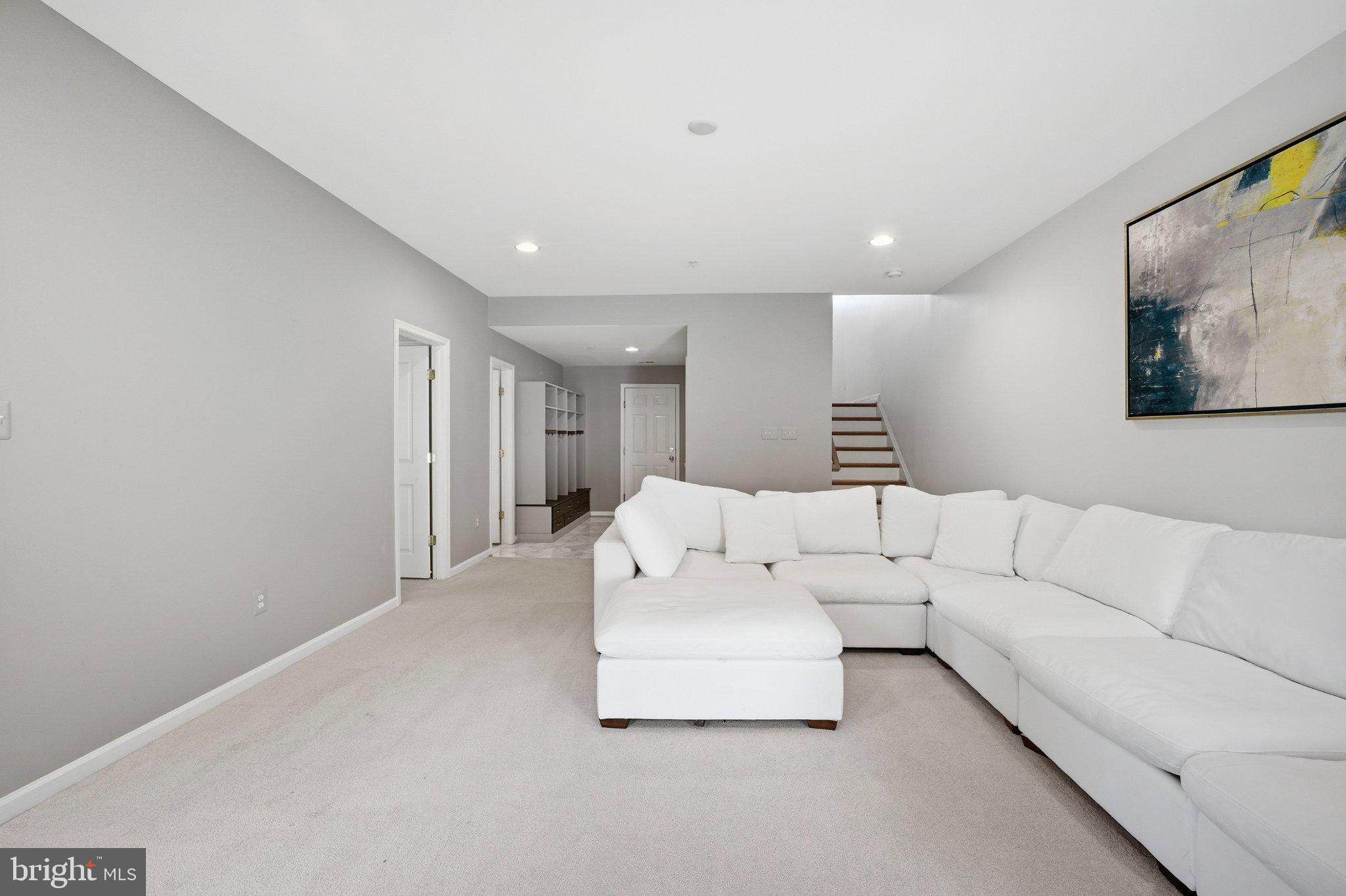 STONE LAKE - Residential