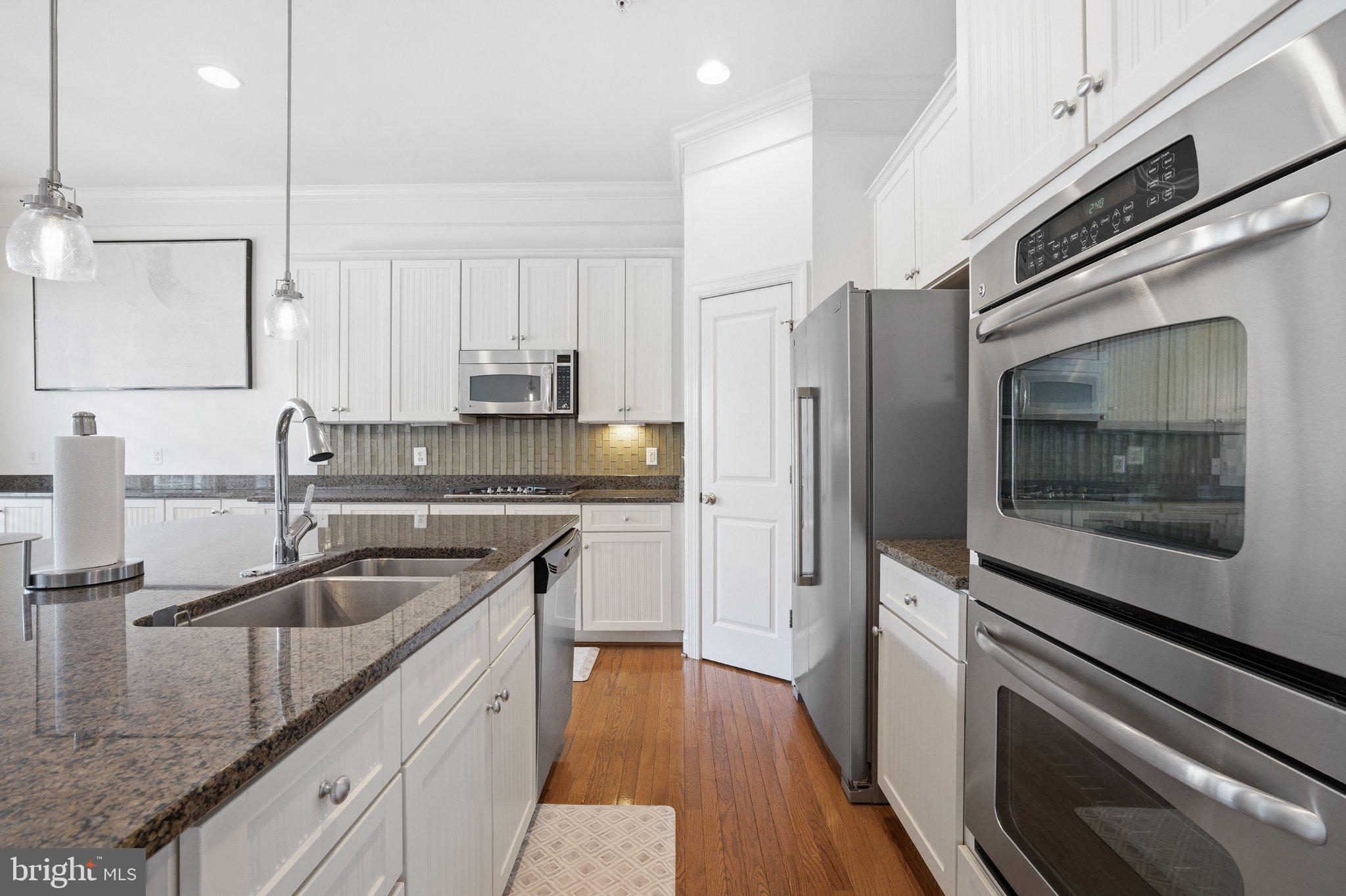 STONE LAKE - Residential