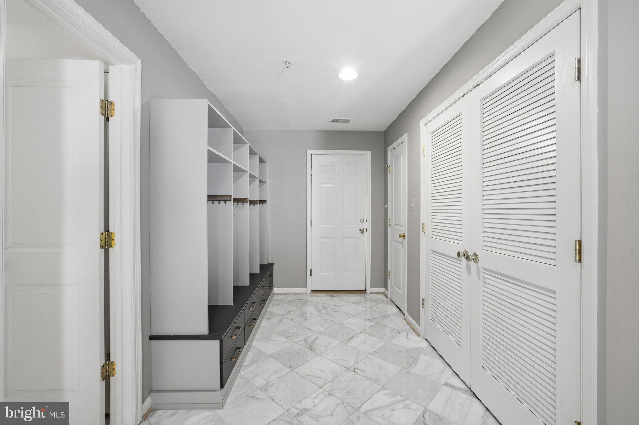 STONE LAKE - Residential