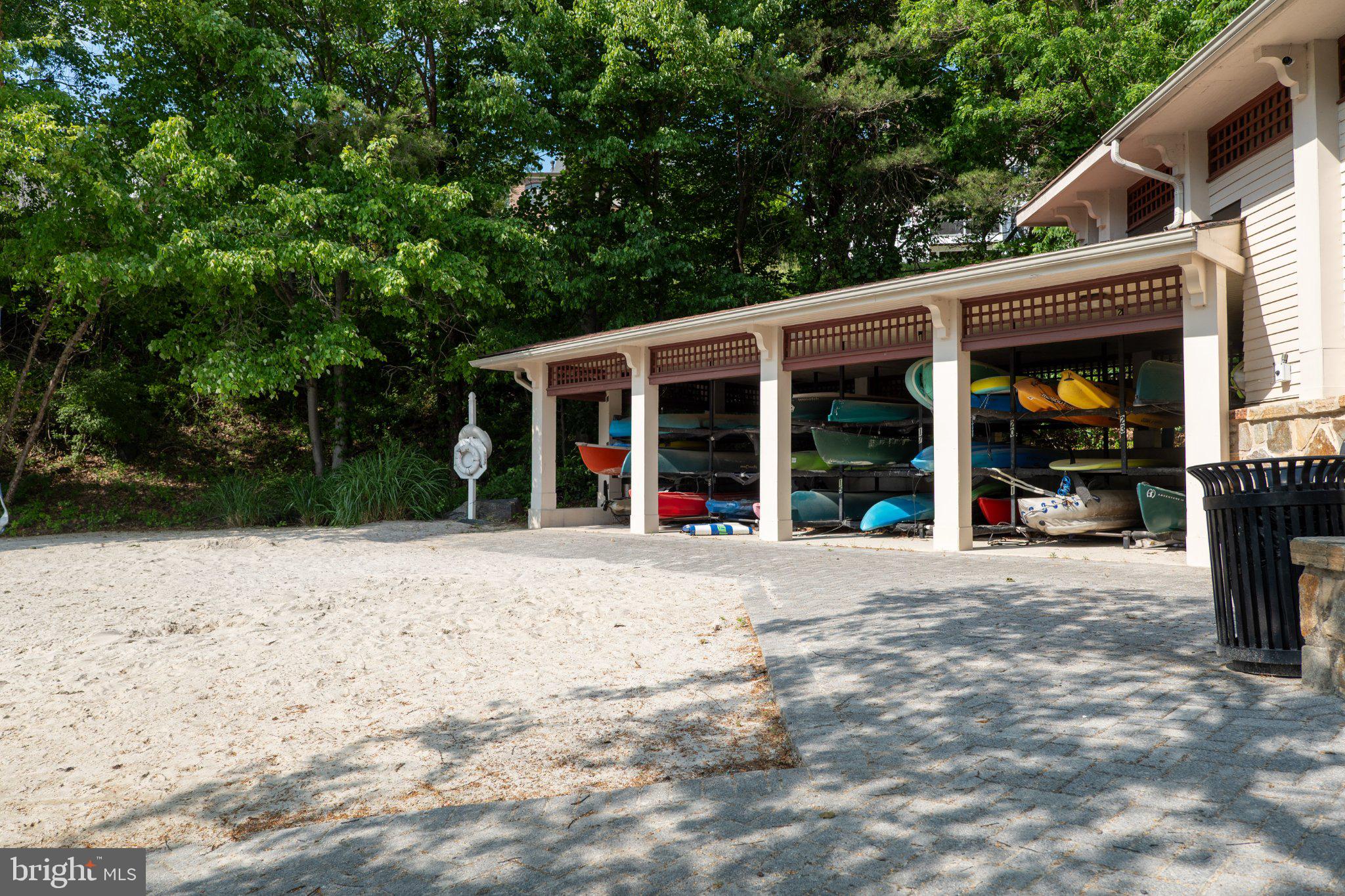 STONE LAKE - Residential