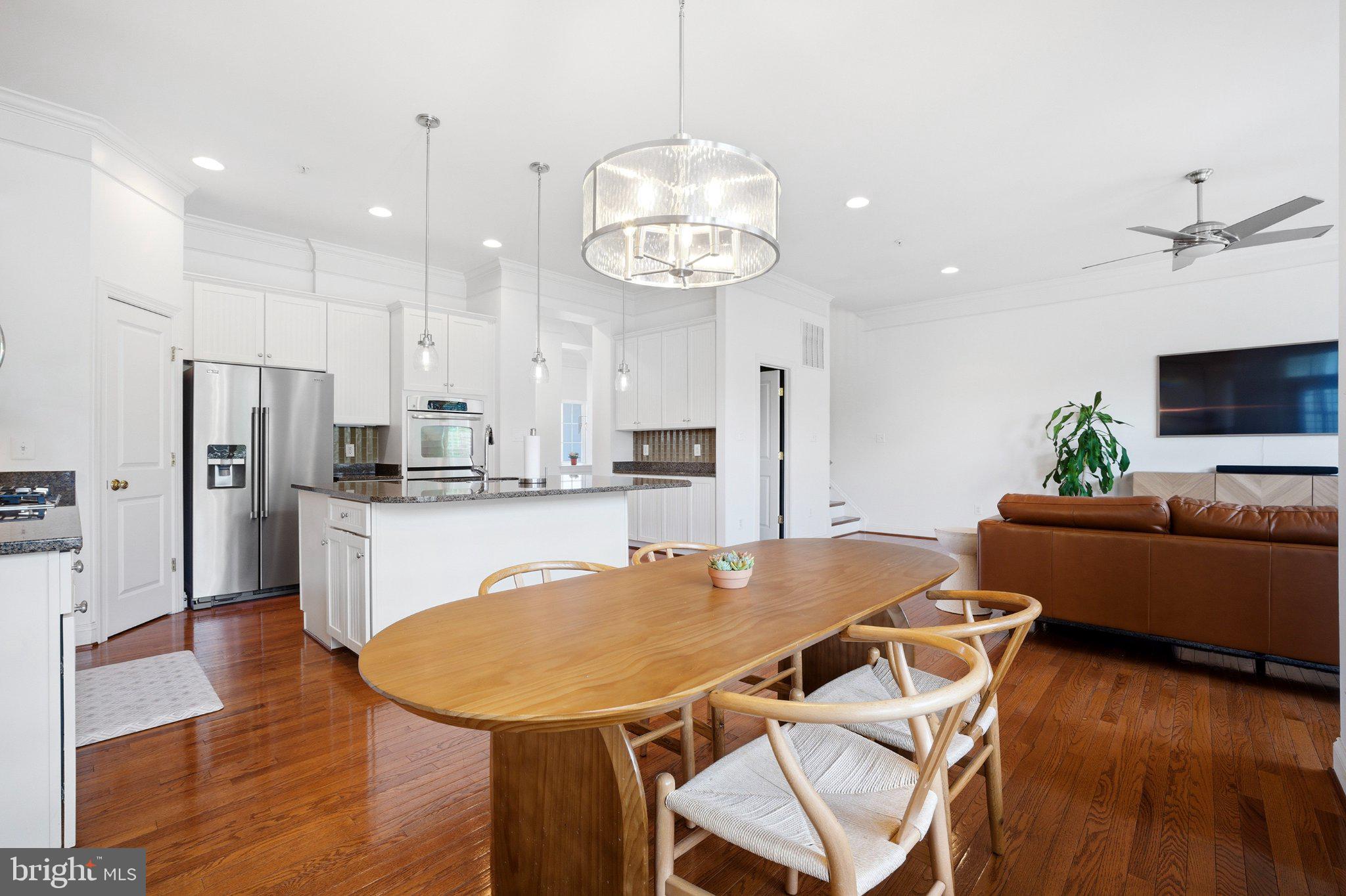 STONE LAKE - Residential