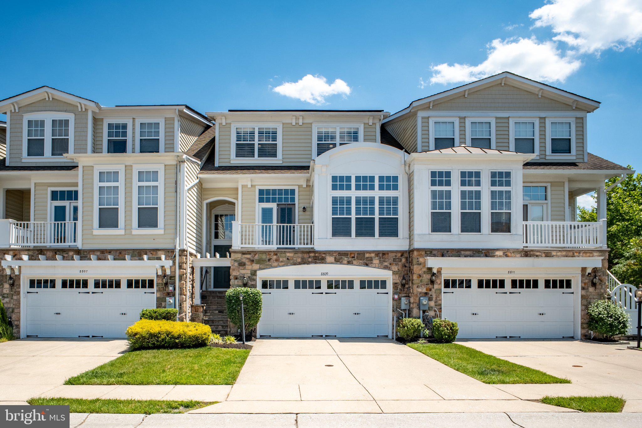 STONE LAKE - Residential