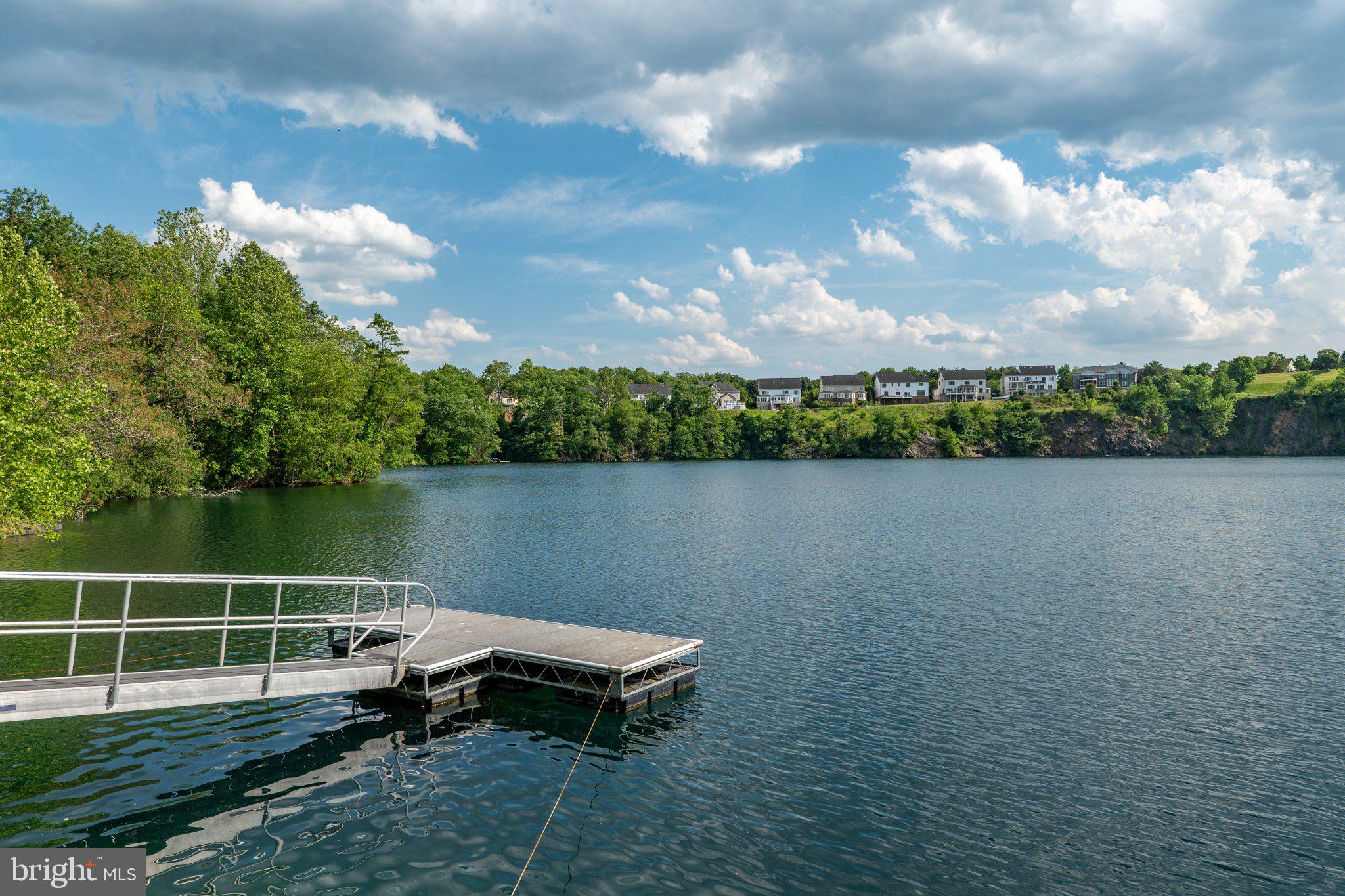 STONE LAKE - Residential