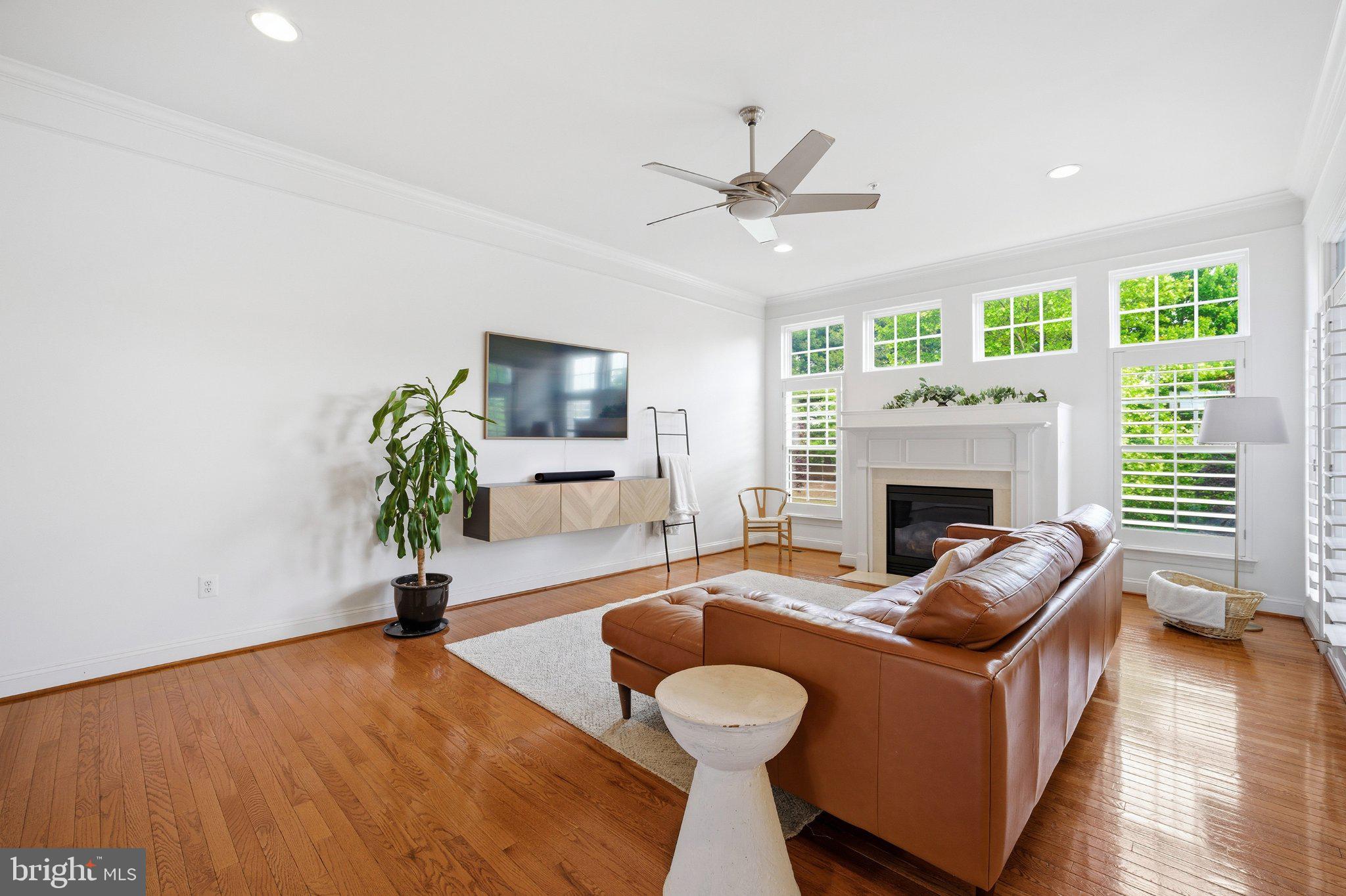 STONE LAKE - Residential