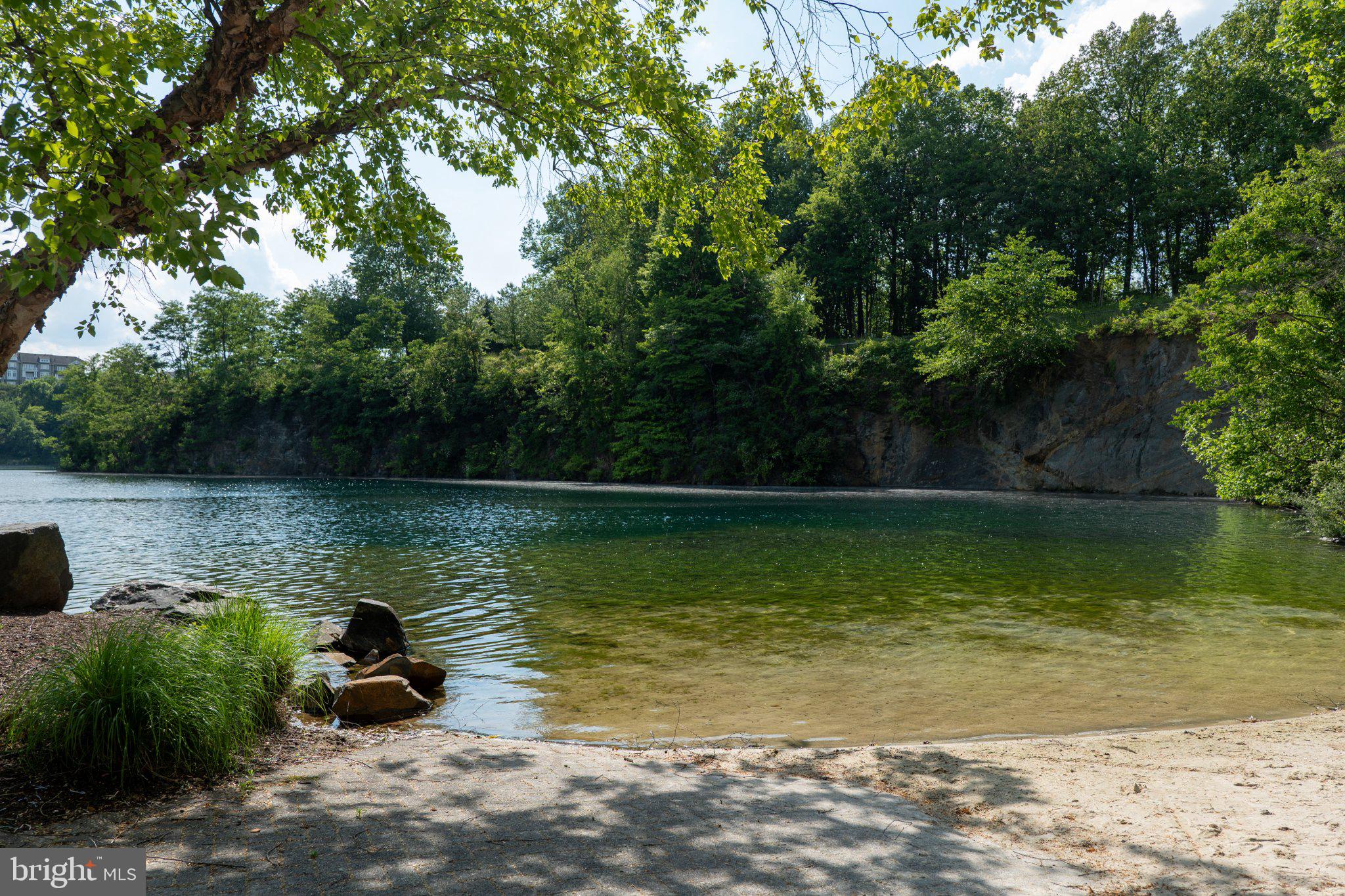STONE LAKE - Residential