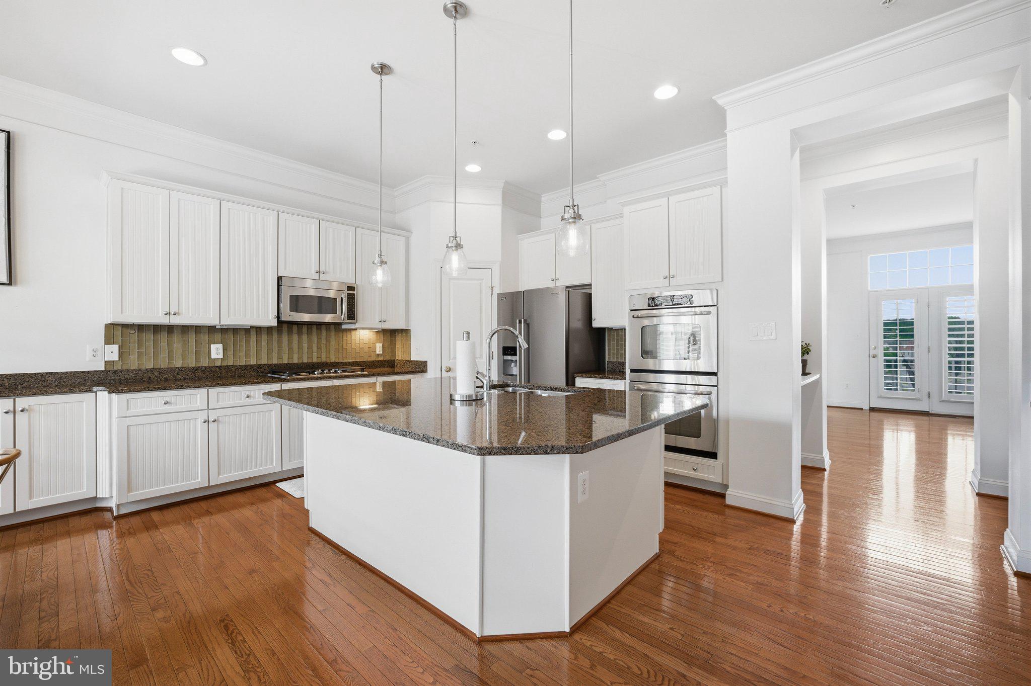 STONE LAKE - Residential