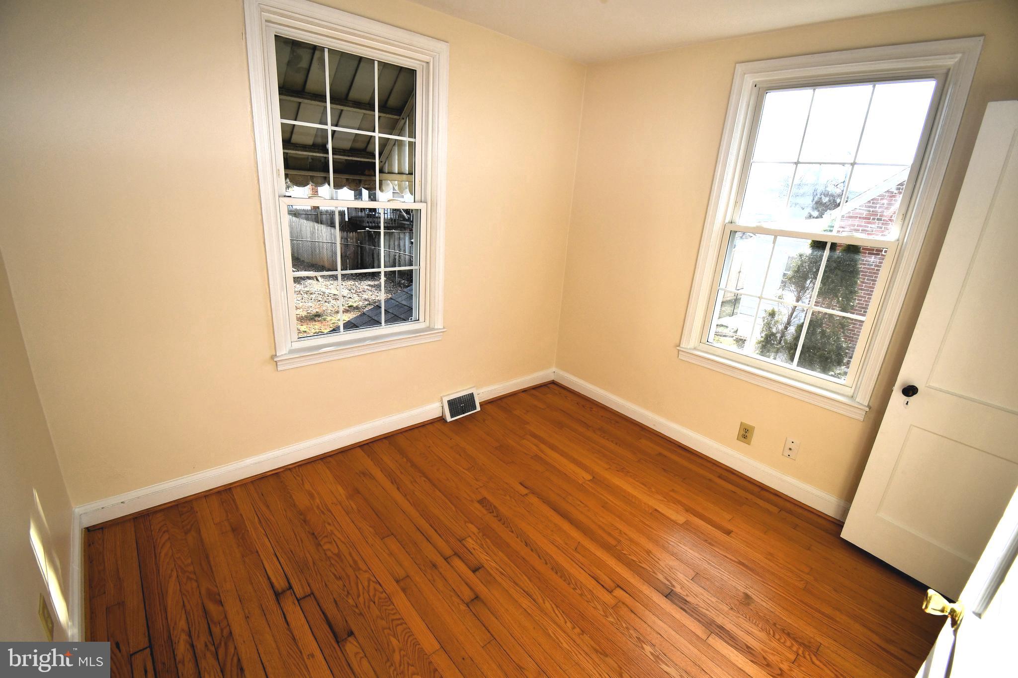 MARLOW - Residential Lease