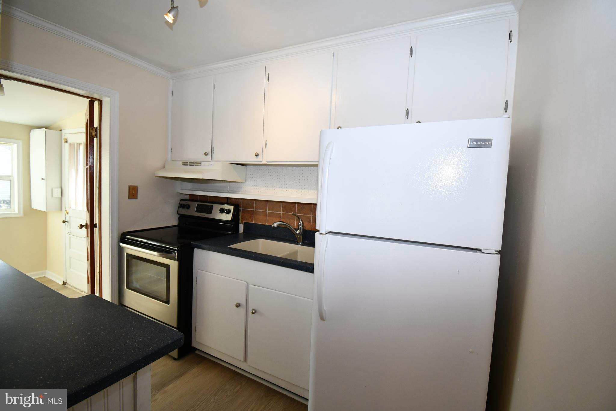 MARLOW - Residential Lease